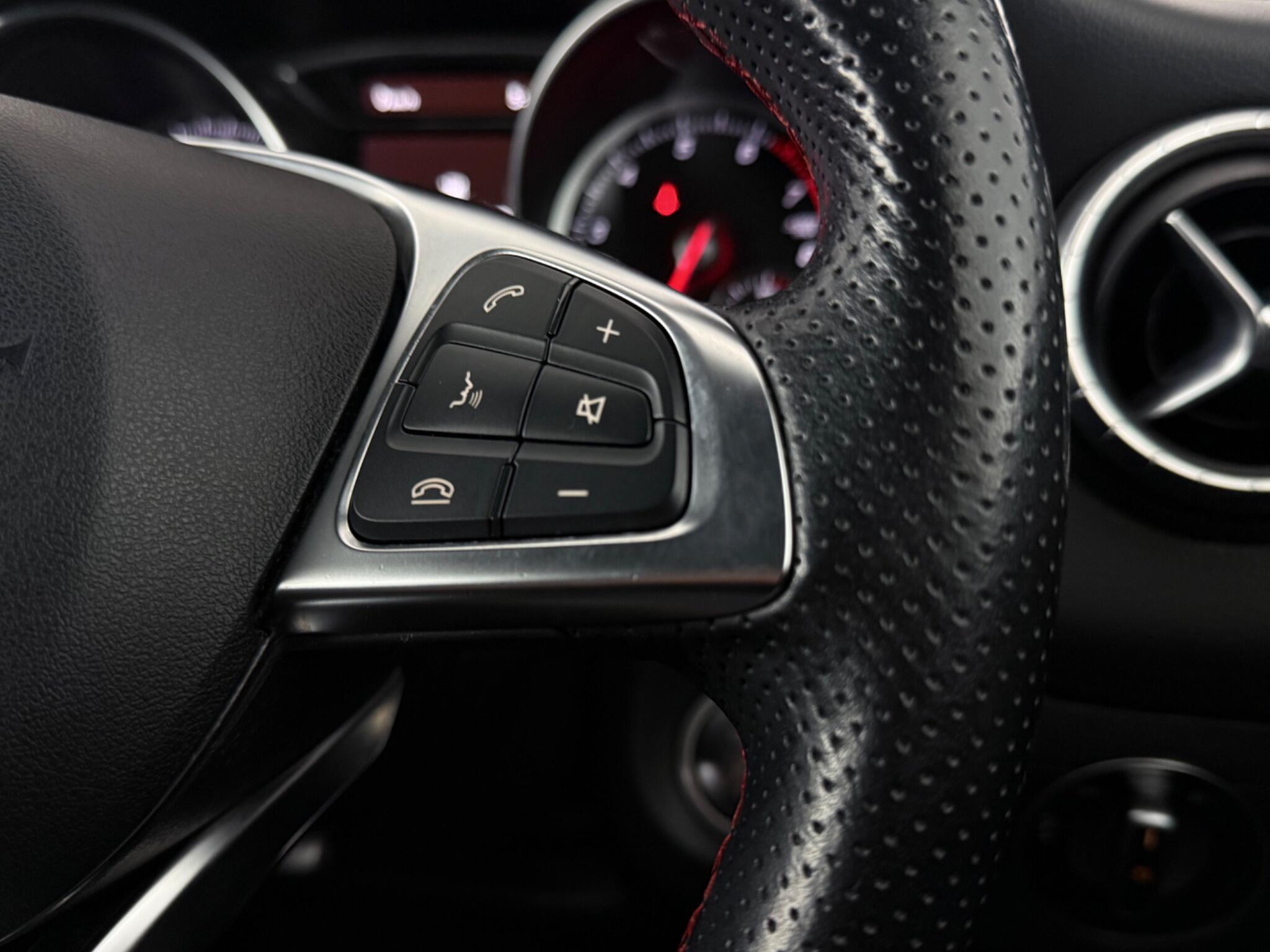Mercedes-Benz Cla view 16