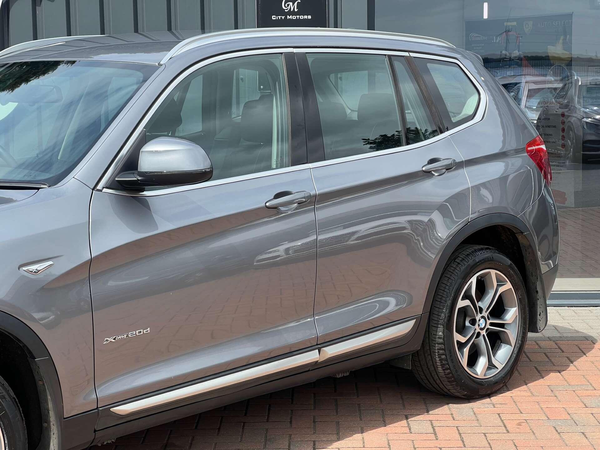 BMW X3 view 3