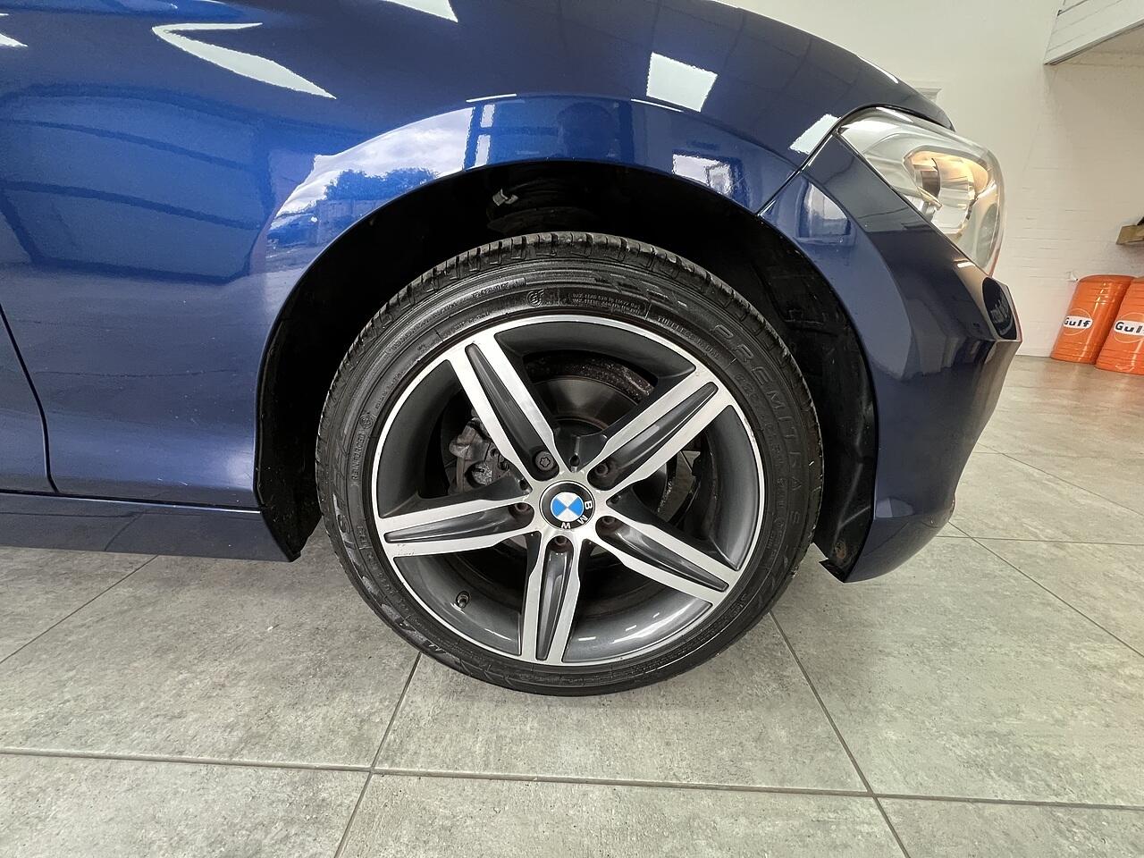 BMW 1 Series view 21