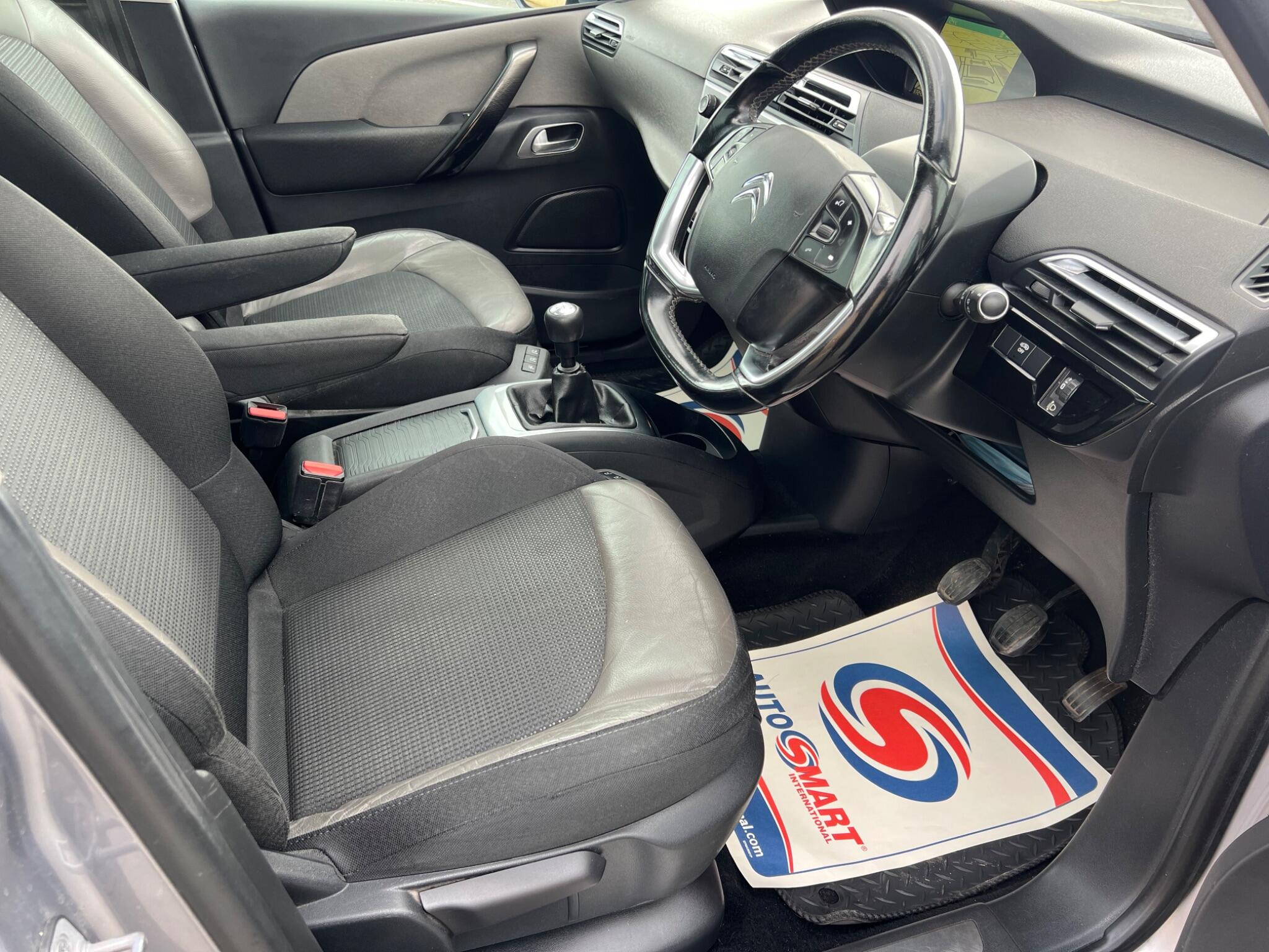 Citroen Grand C4 Picasso view 54