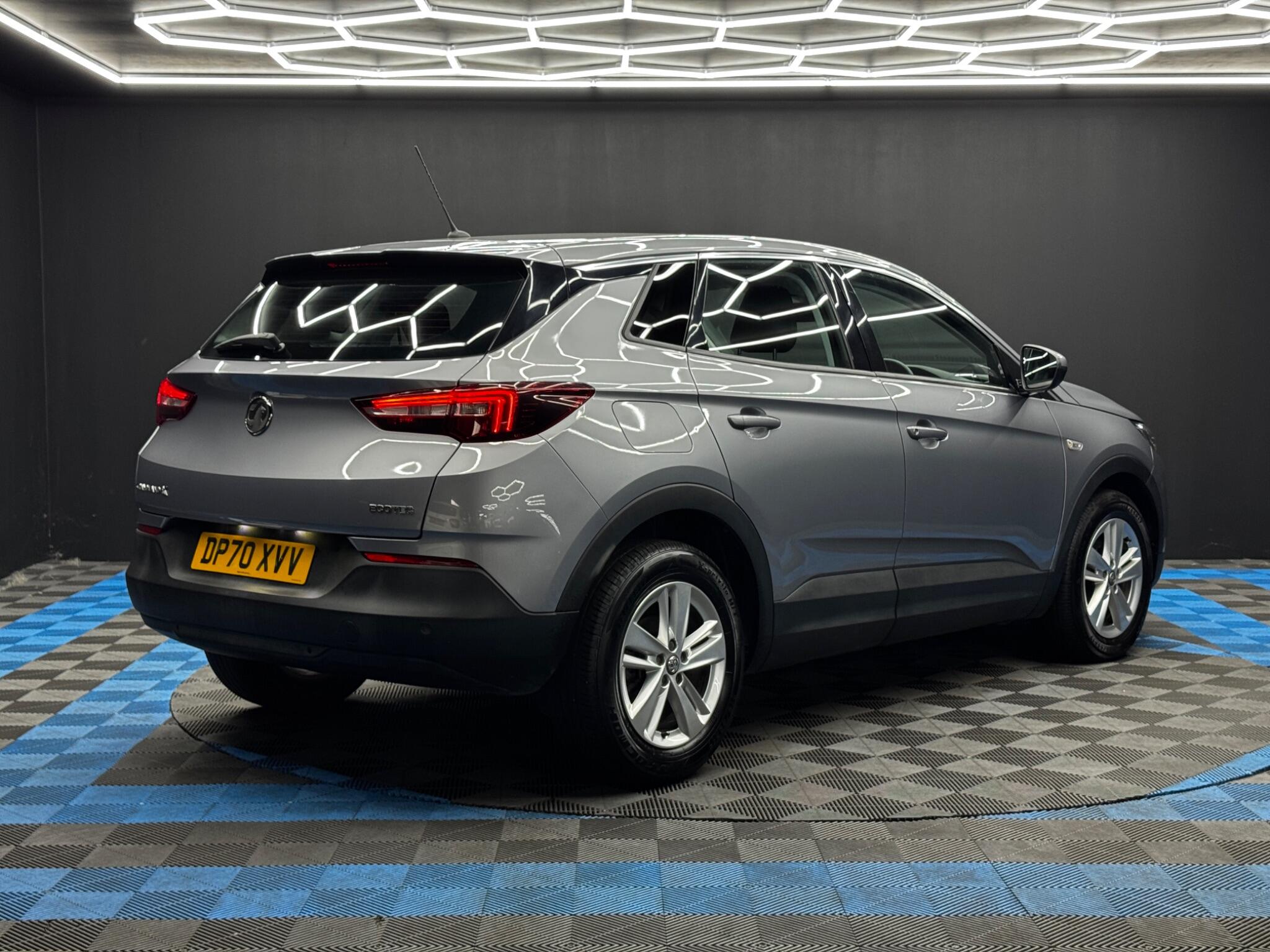 Vauxhall Grandland X view 5