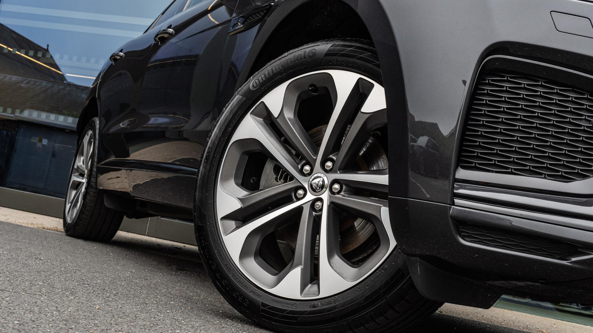 Jaguar F-Pace view 32