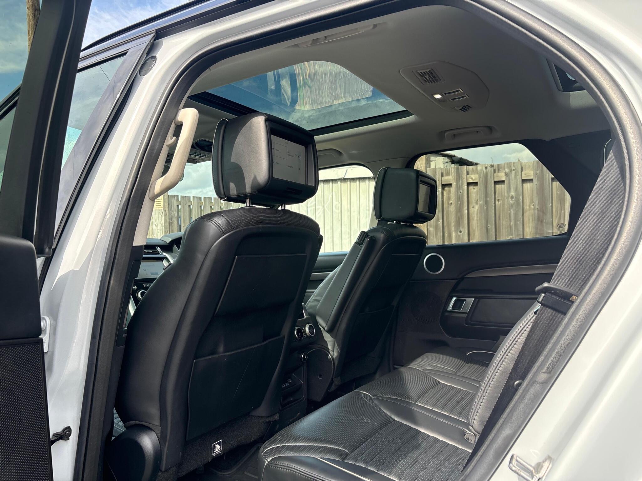 Land Rover Discovery 3 view 7