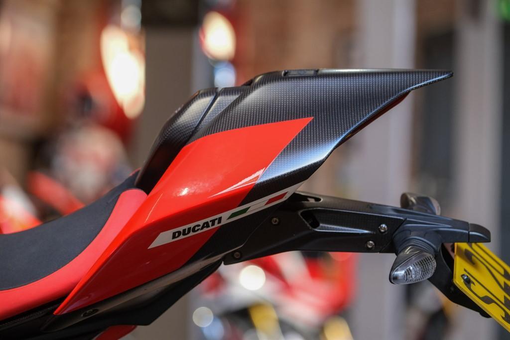 Ducati Superleggera V4 view 30