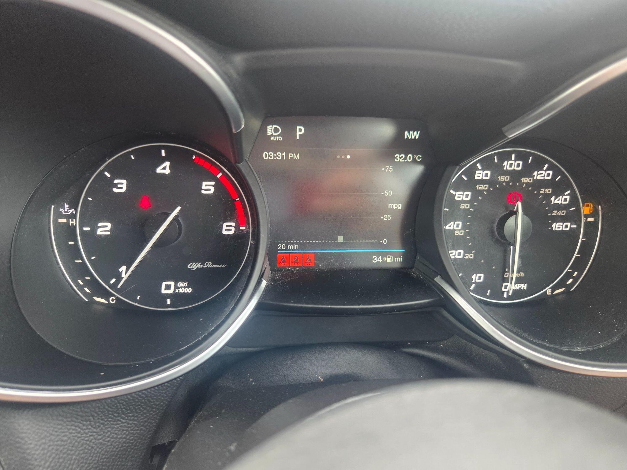 Alfa Romeo Stelvio view 33
