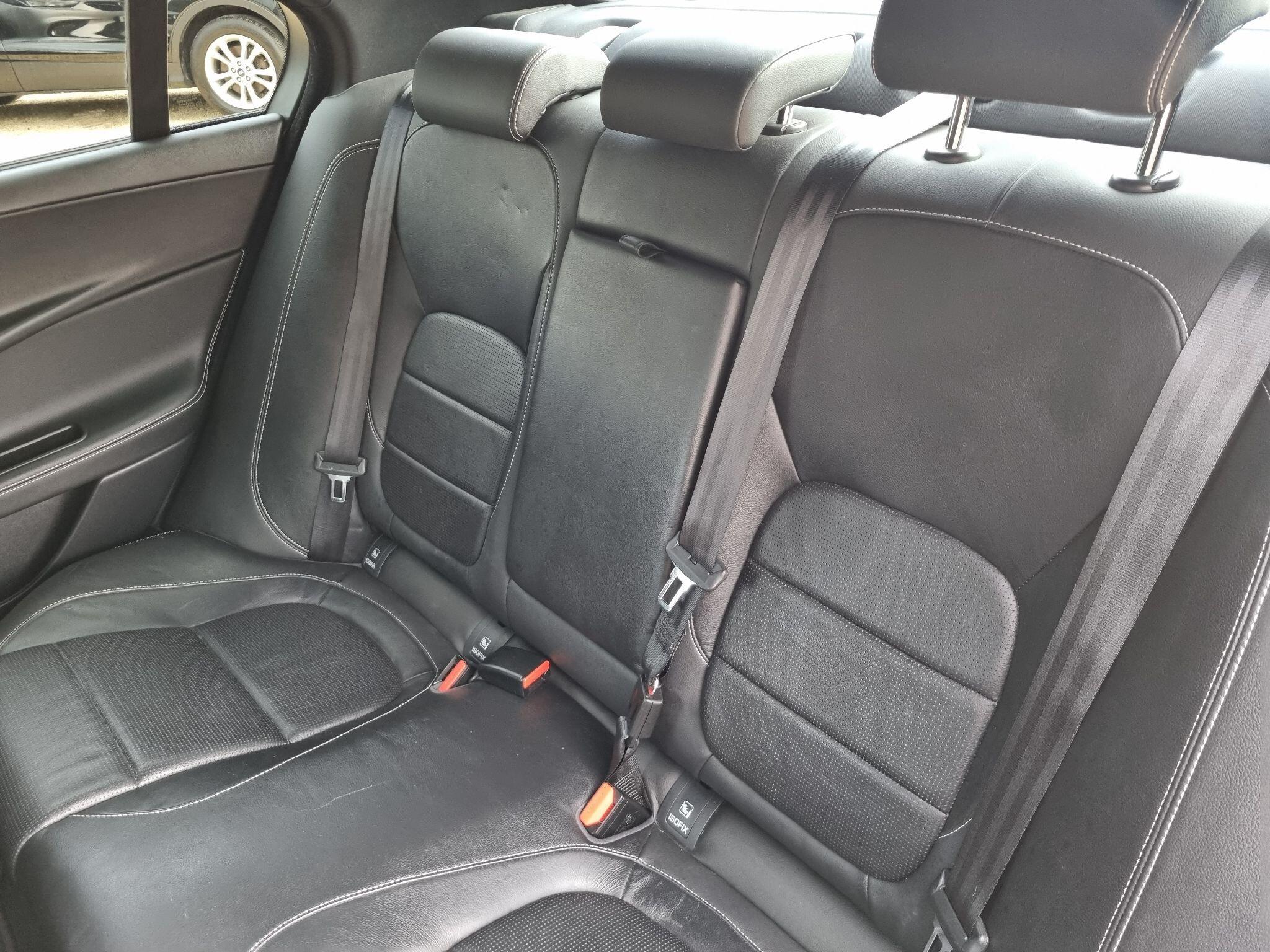 Jaguar Xe view 53