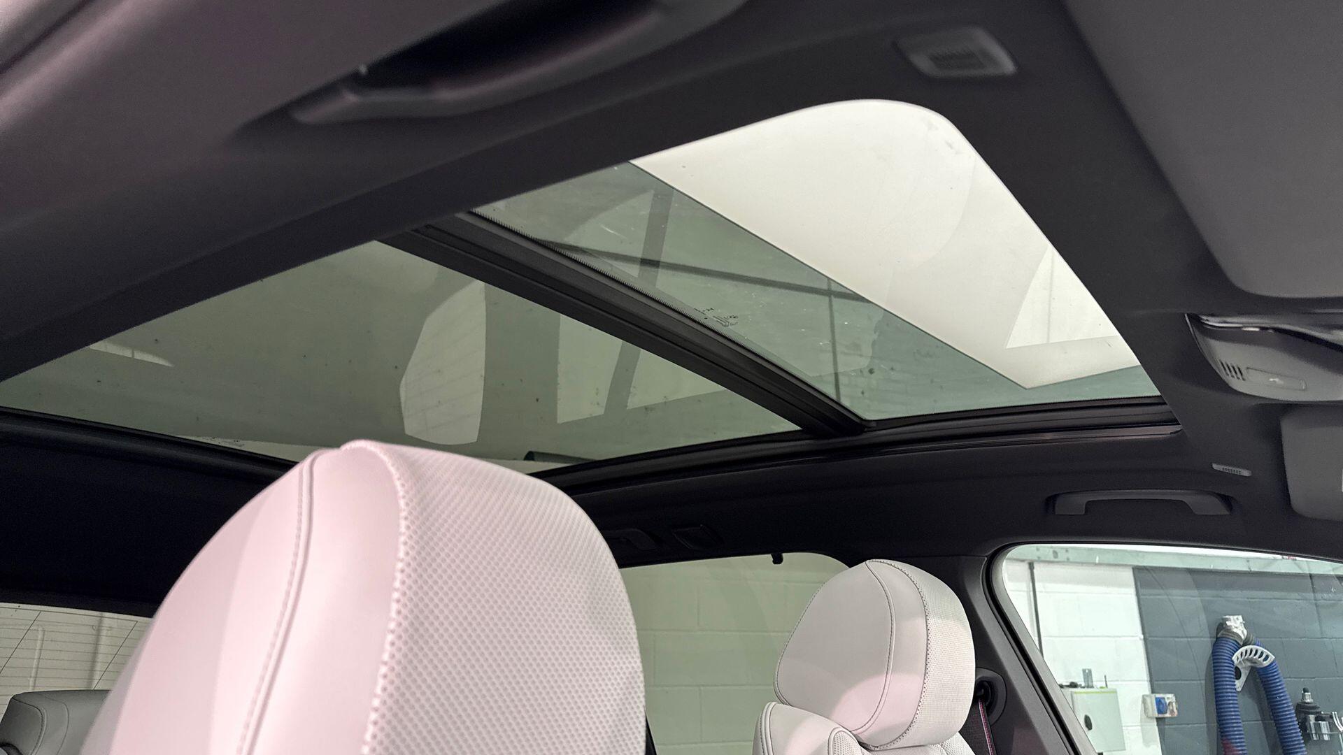 BMW X5 view 21