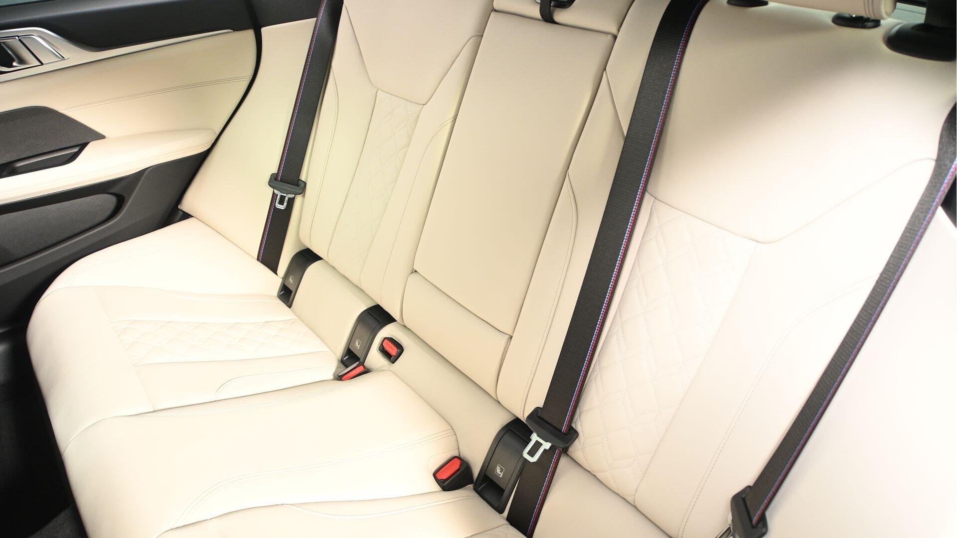 BMW i4 view 12