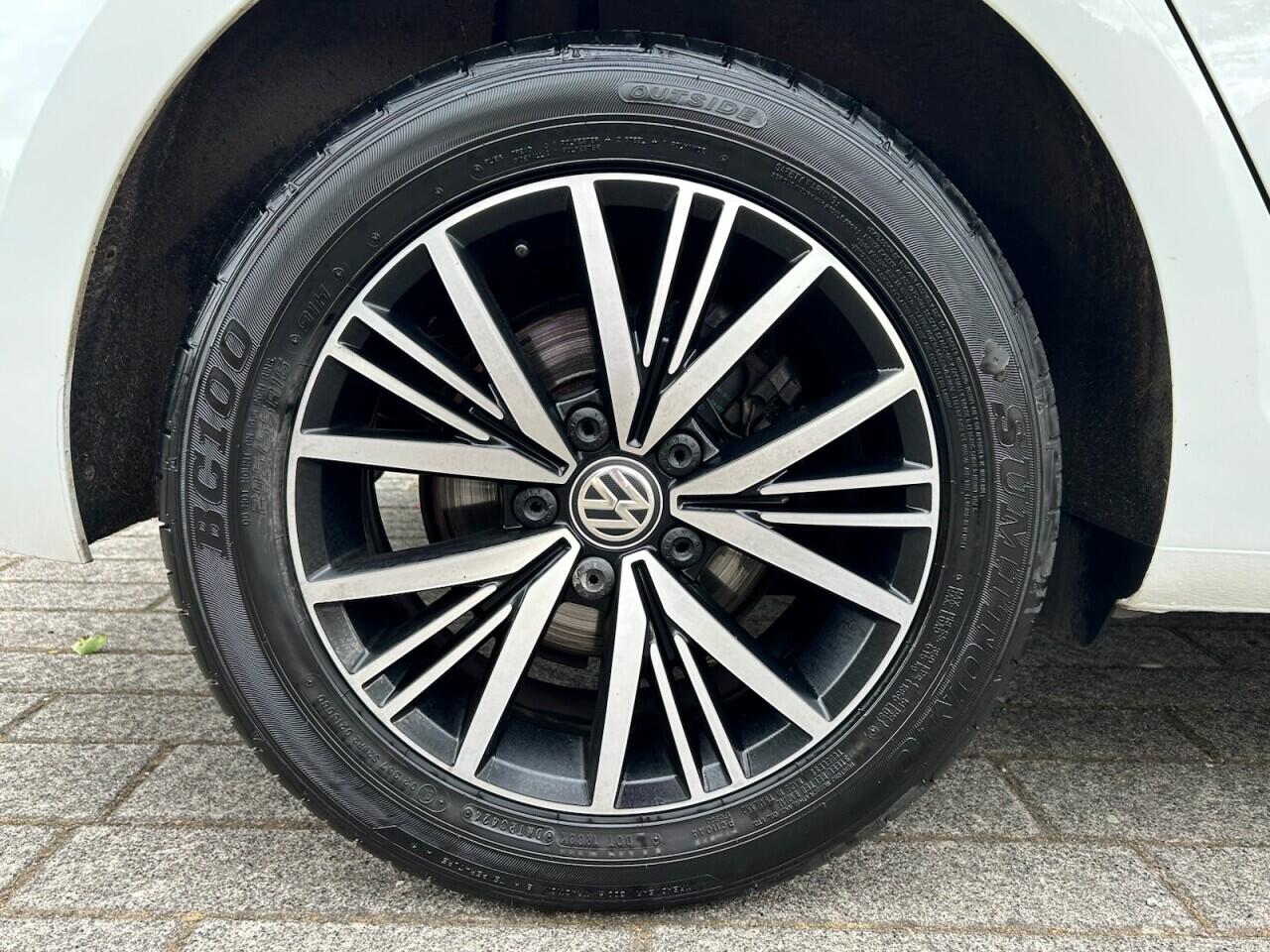 Volkswagen Golf view 40