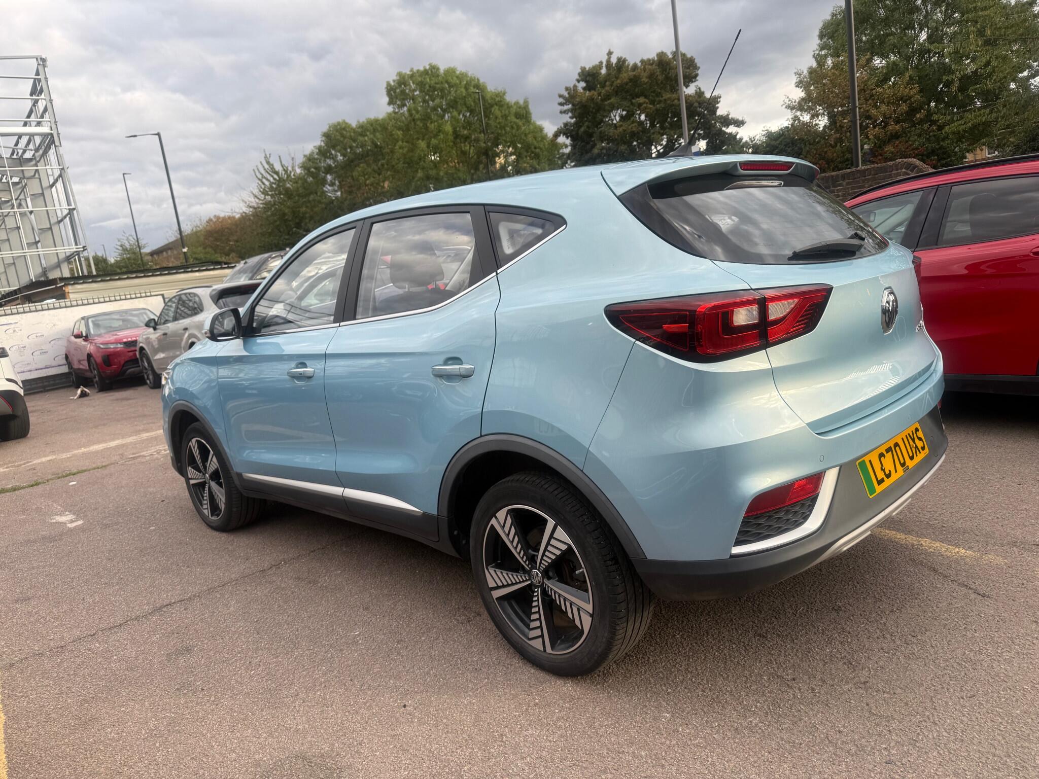 MG ZS view 6