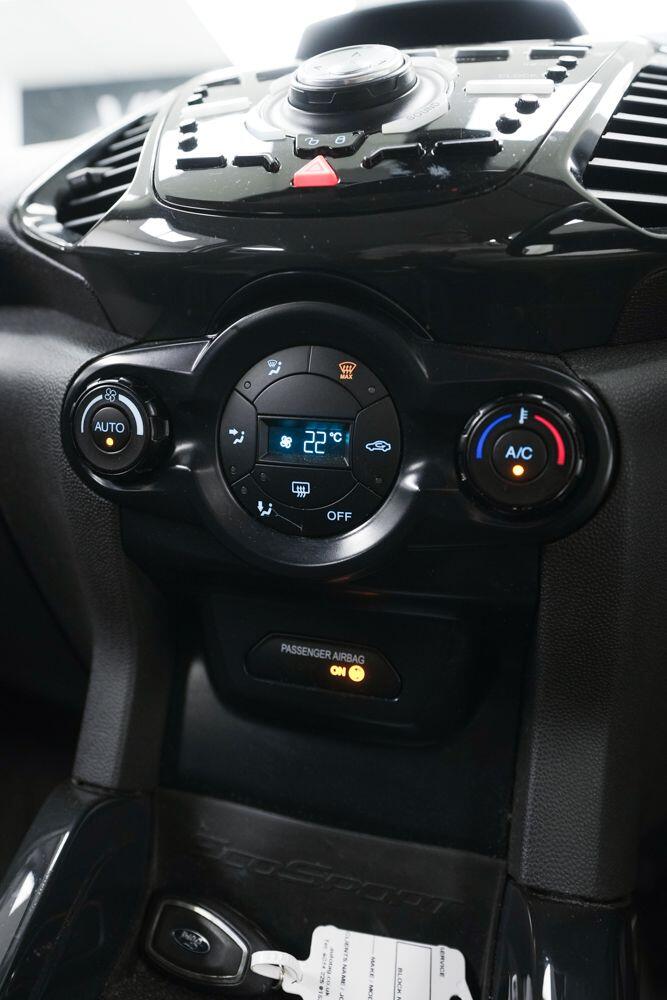 Ford EcoSport view 19
