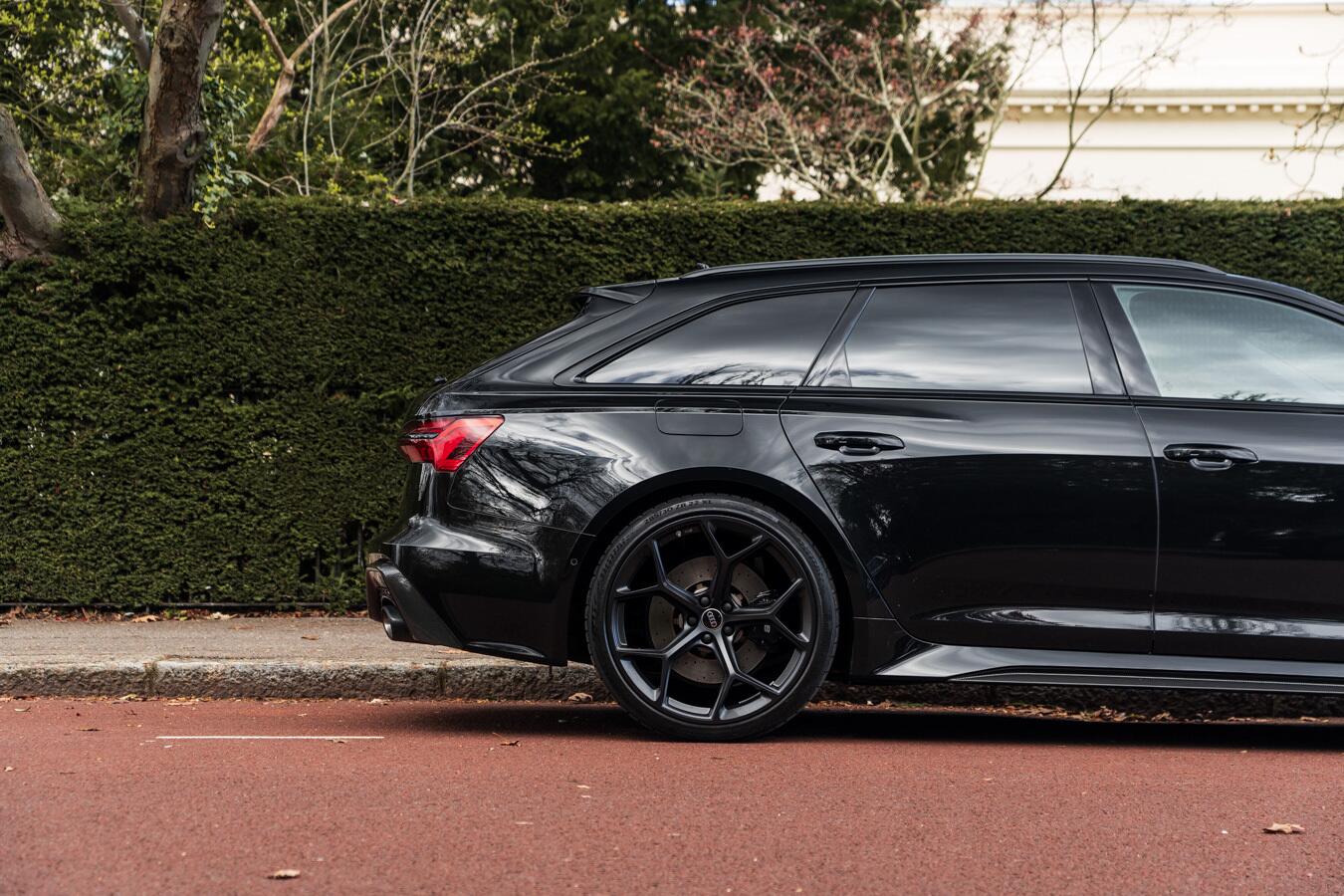 Audi RS6 Avant view 20