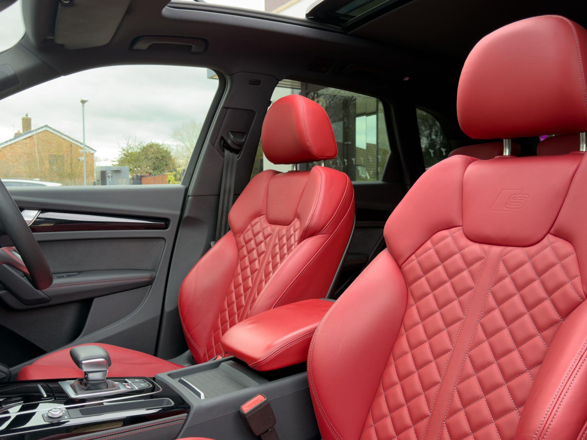 Audi Audi SQ5 view 11