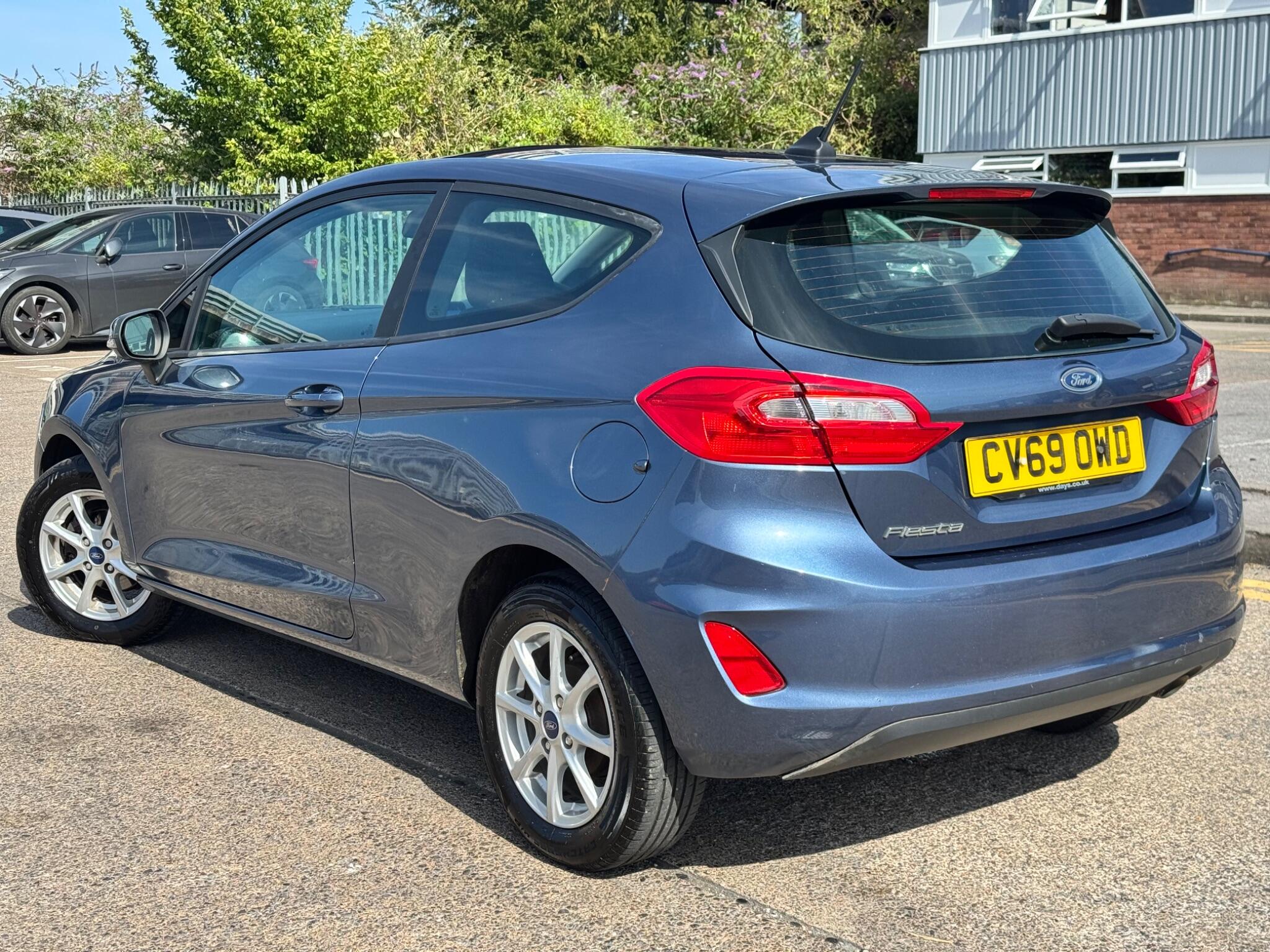 Ford Fiesta view 4