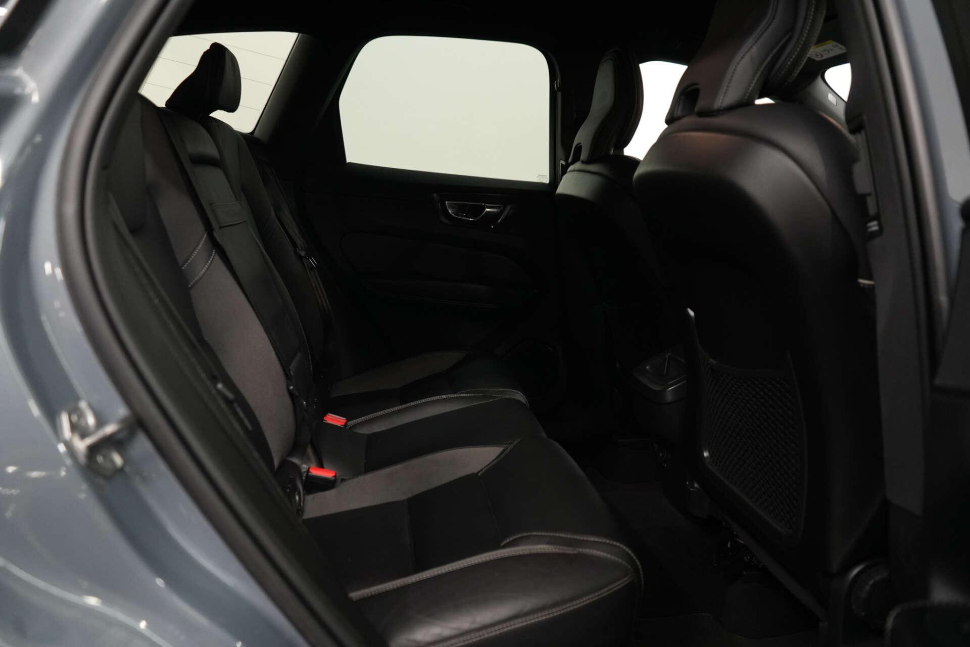 Volvo XC60 view 21
