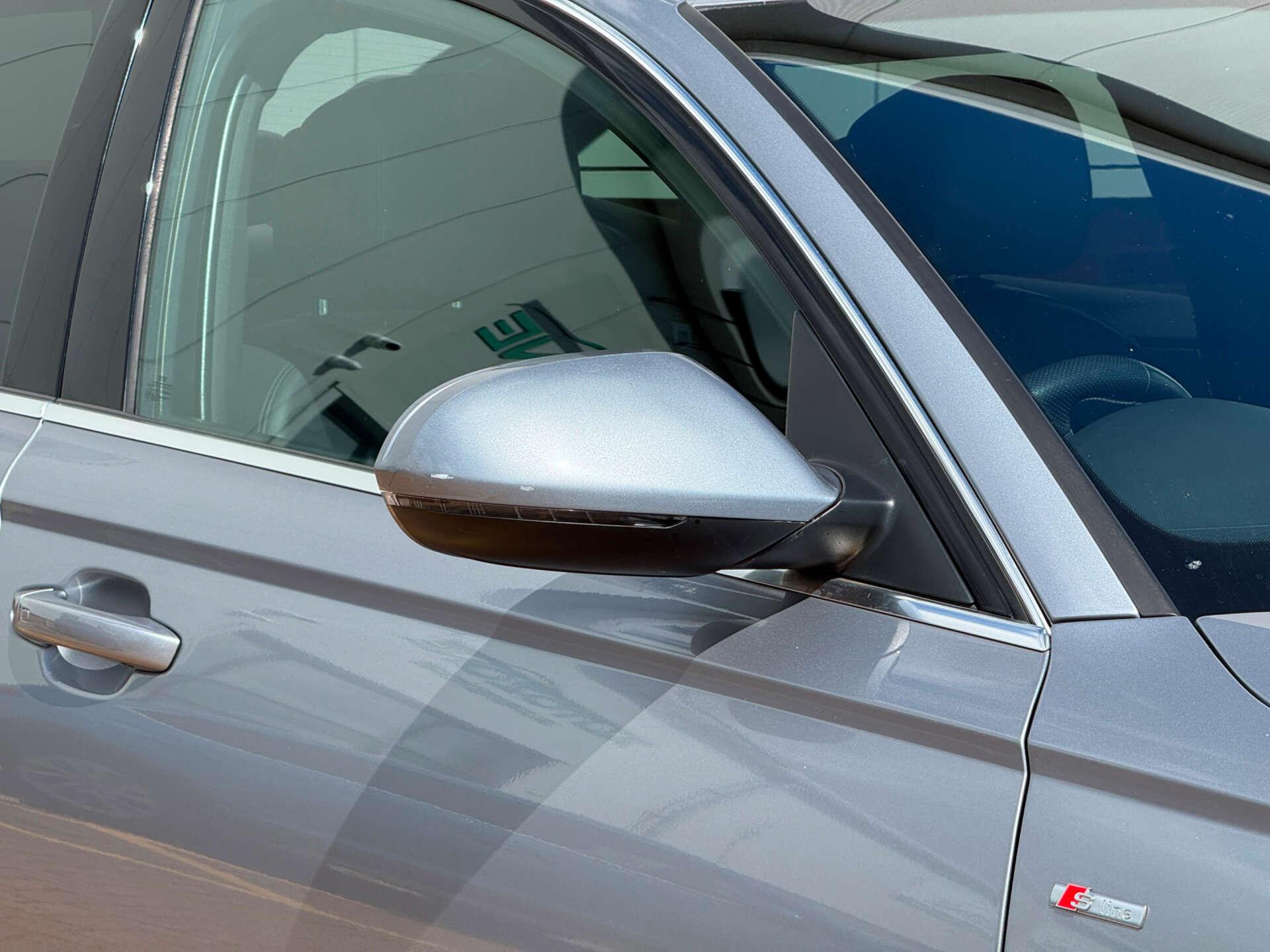 Audi A6 Saloon view 13