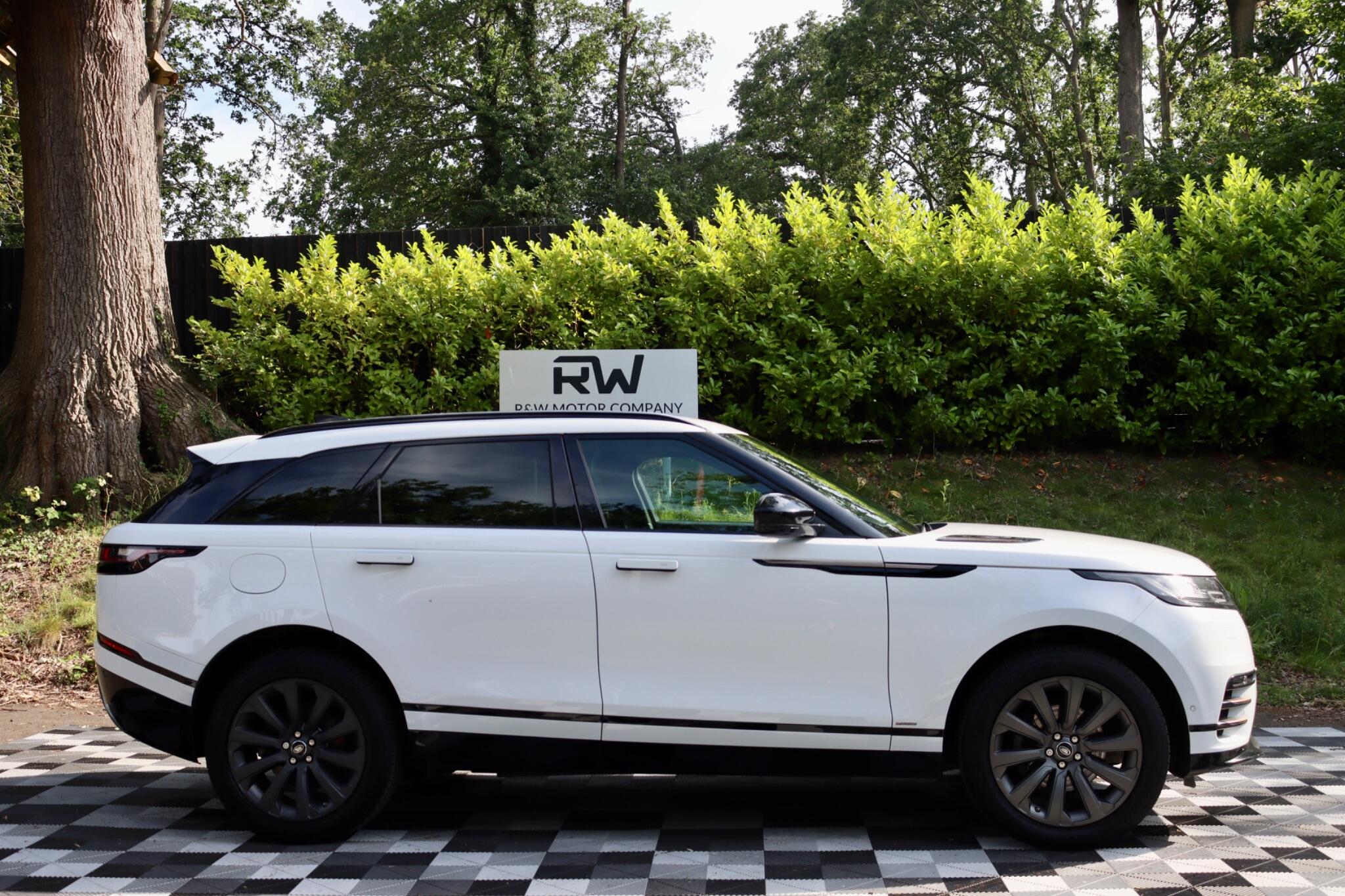 Land Rover Range Rover Velar view 2