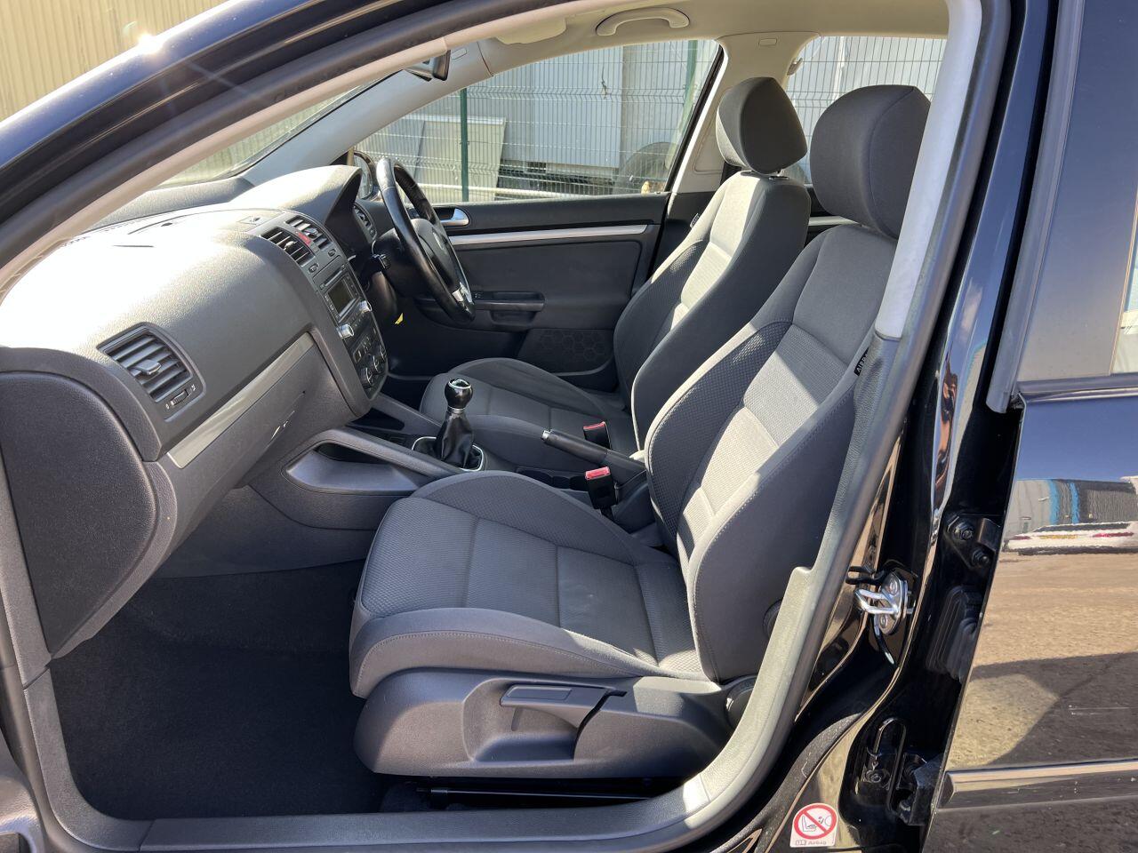 Volkswagen Golf view 21
