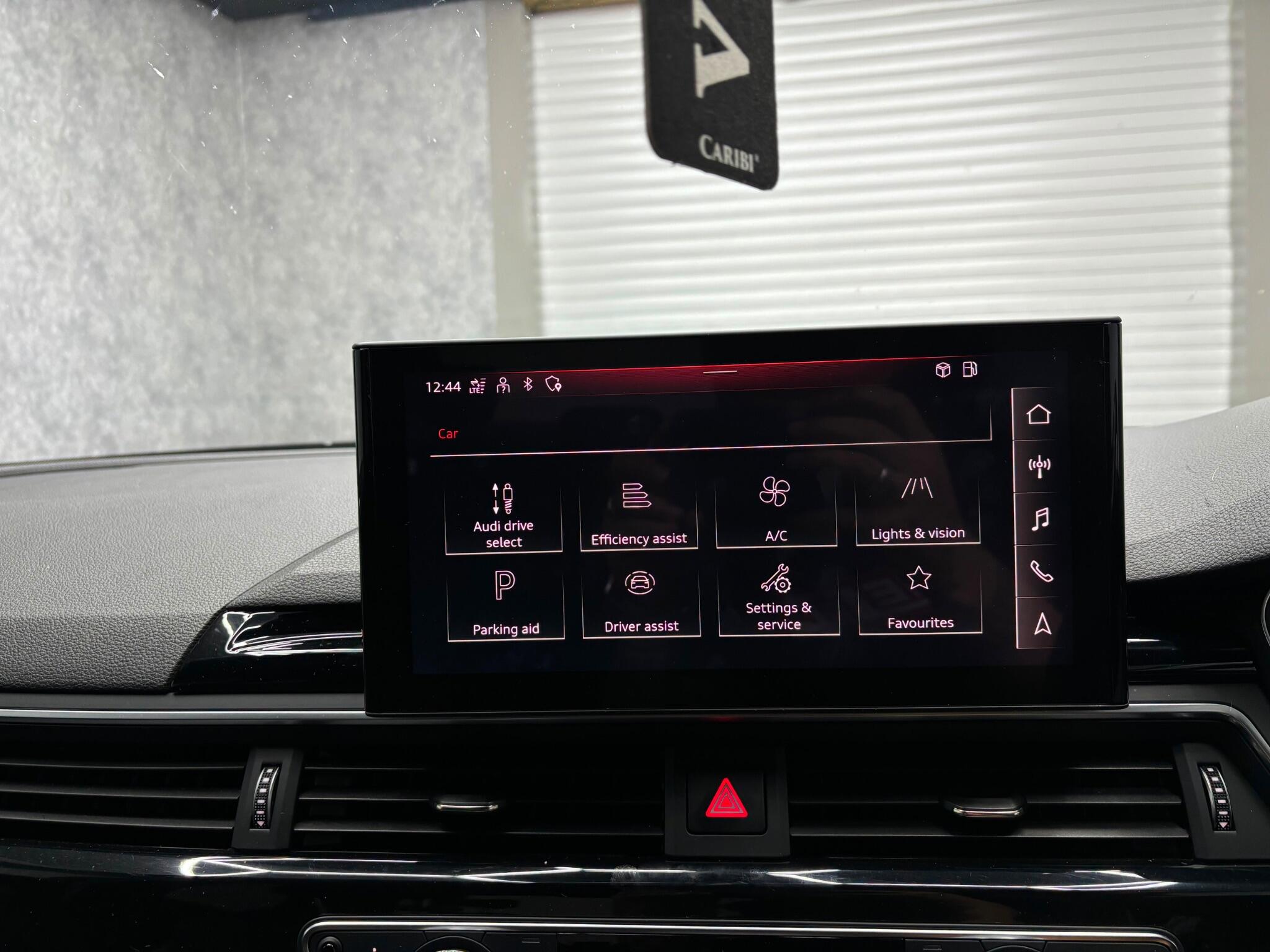 Audi A4 view 25