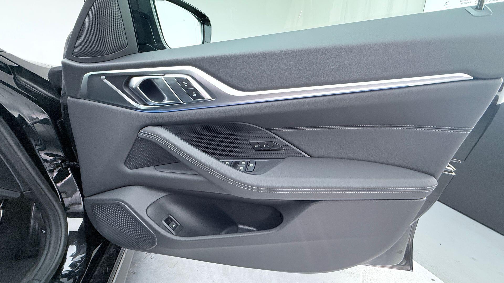 BMW I4 view 20