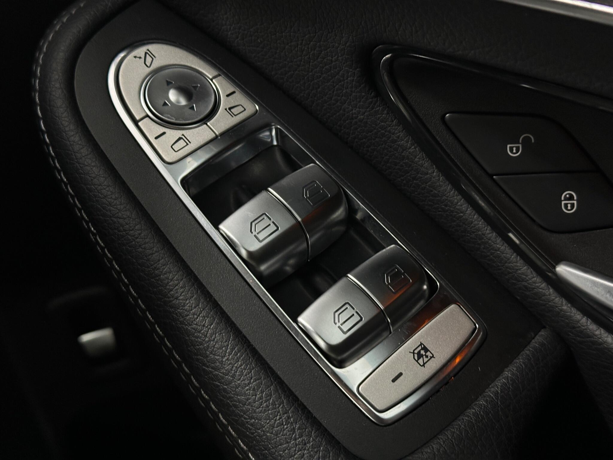Mercedes-Benz GLC view 19