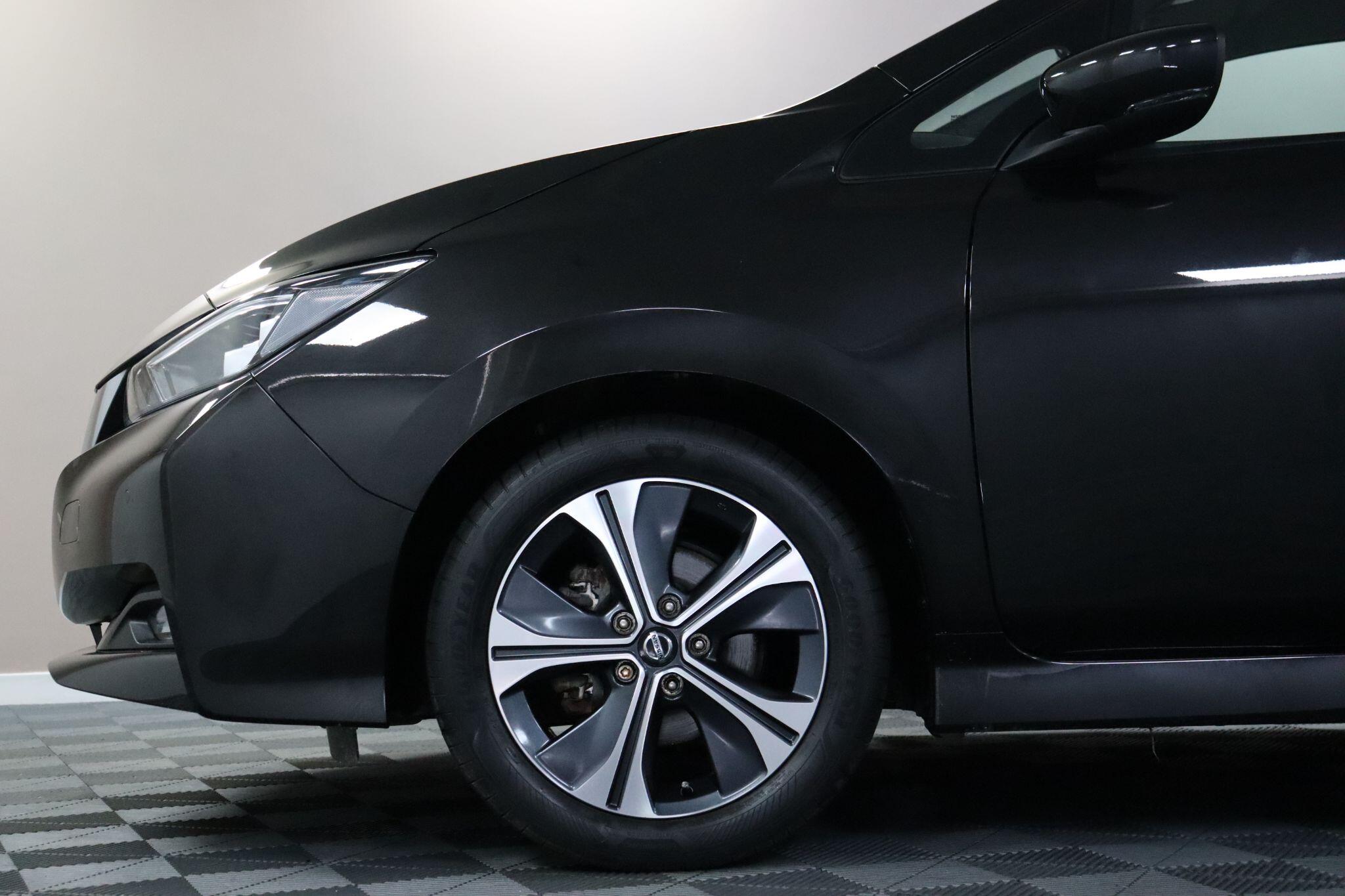 Nissan Leaf view 27