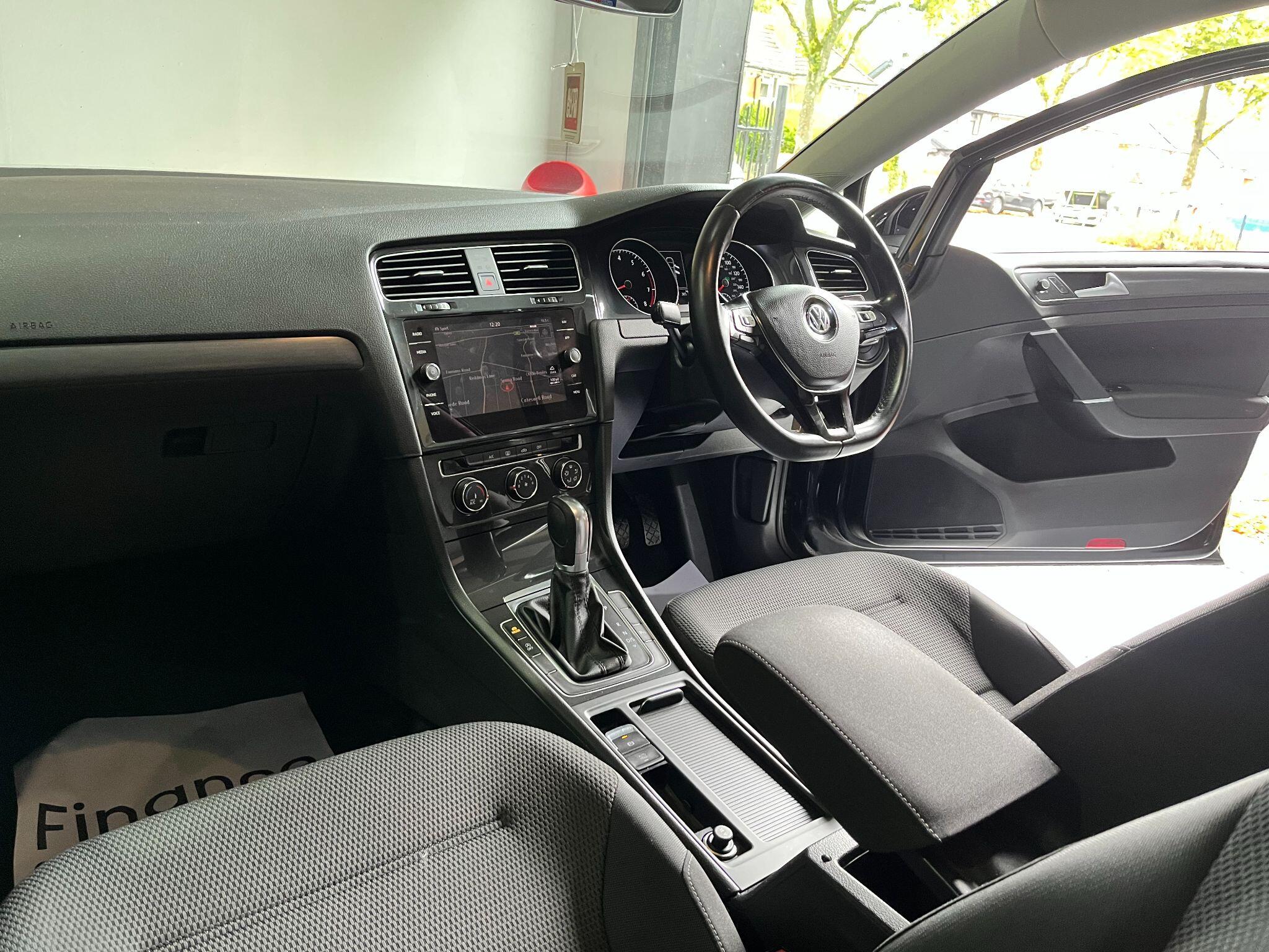 Volkswagen Golf view 40