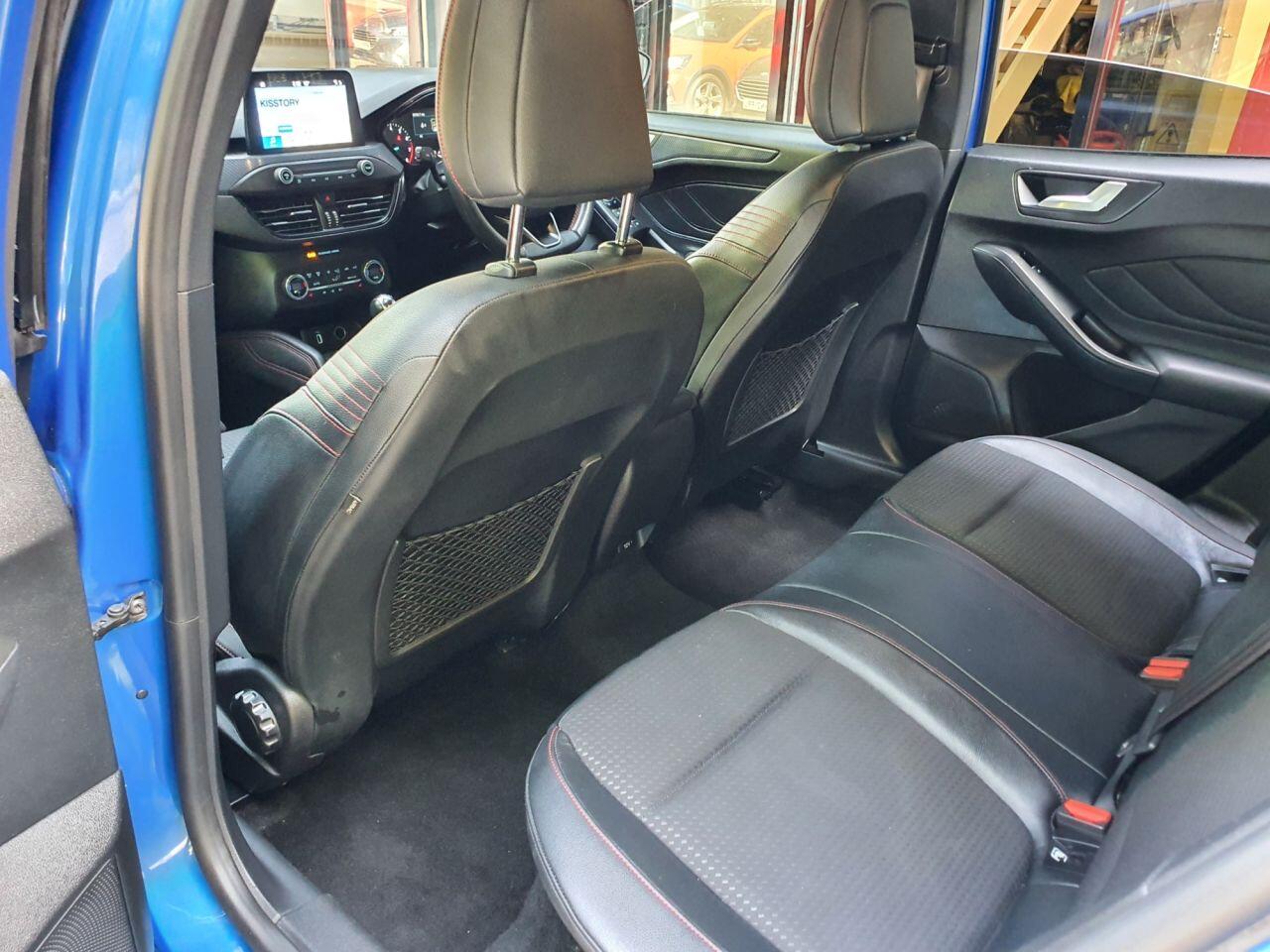Ford Focus view 24