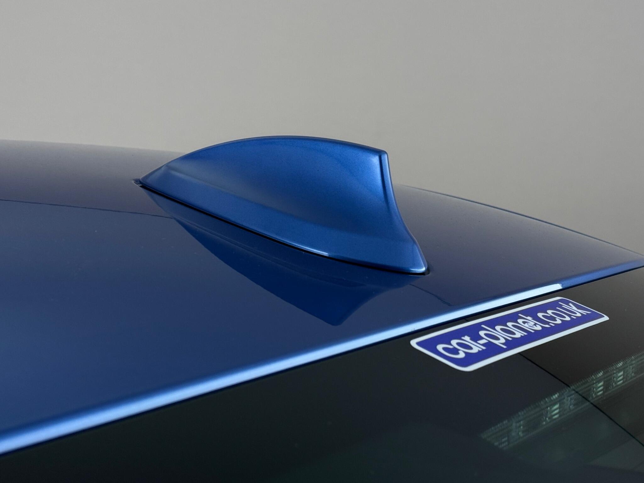 BMW 2 Series view 9