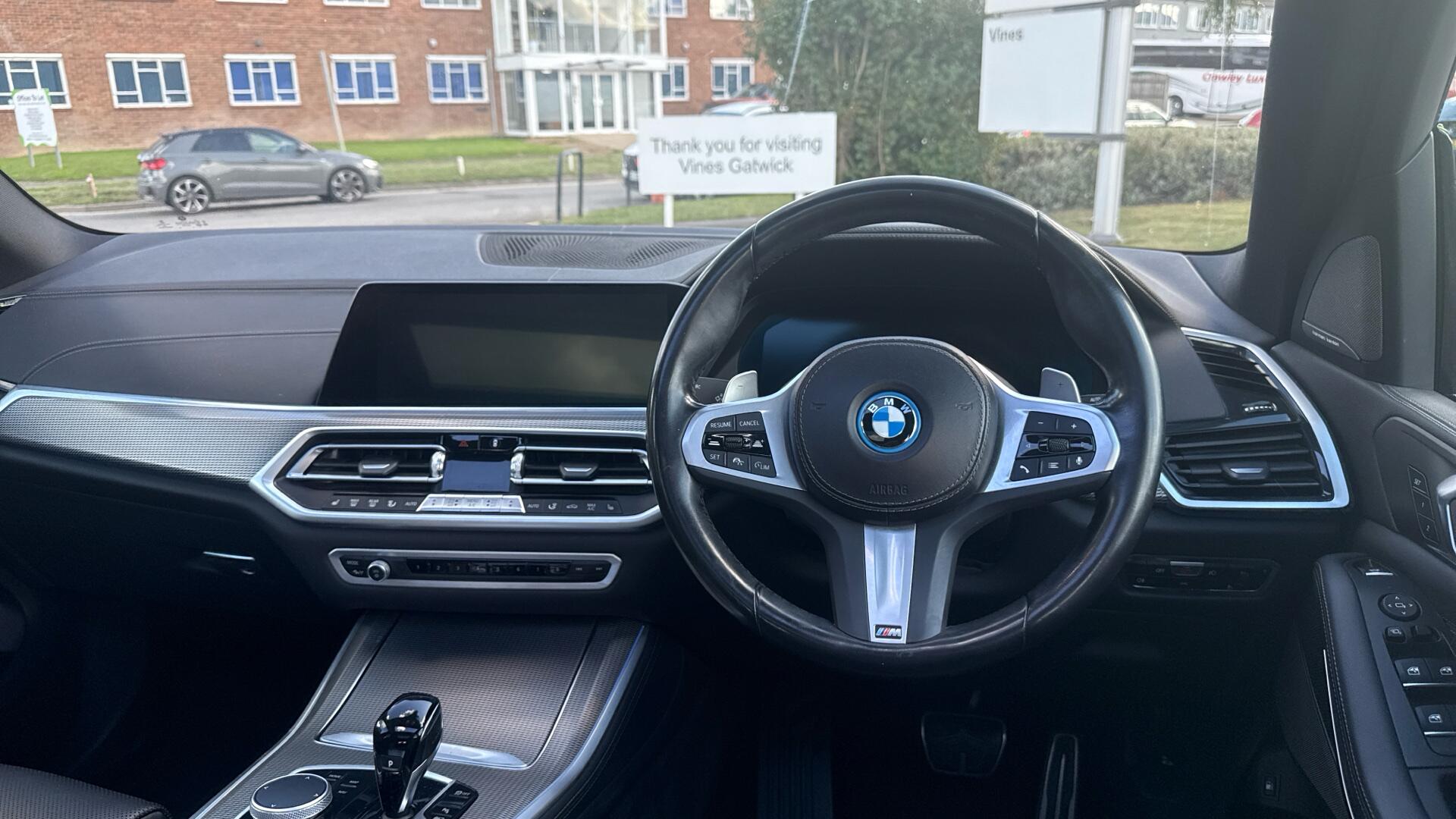 BMW X5 view 5