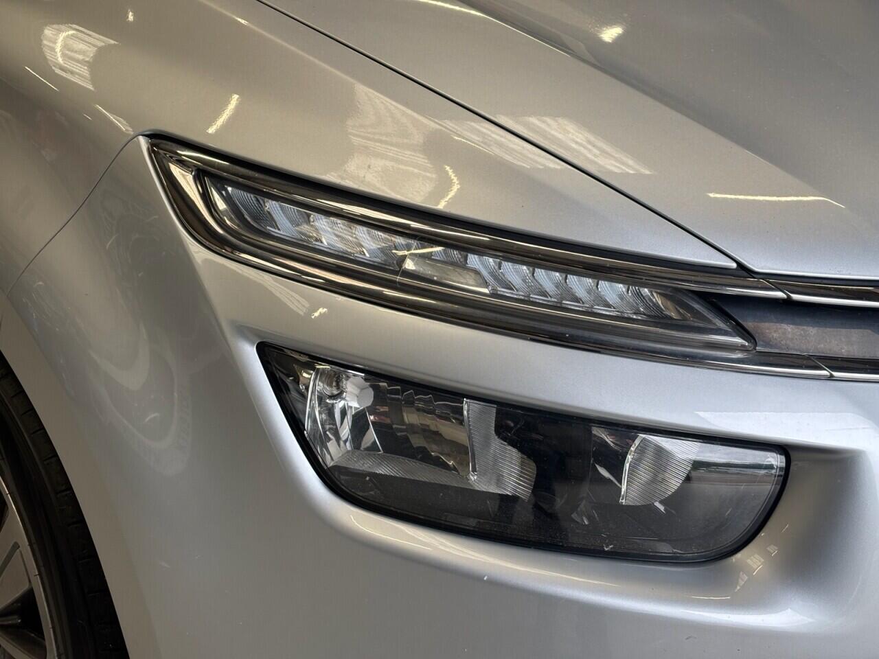 Citroen Grand C4 Picasso view 43