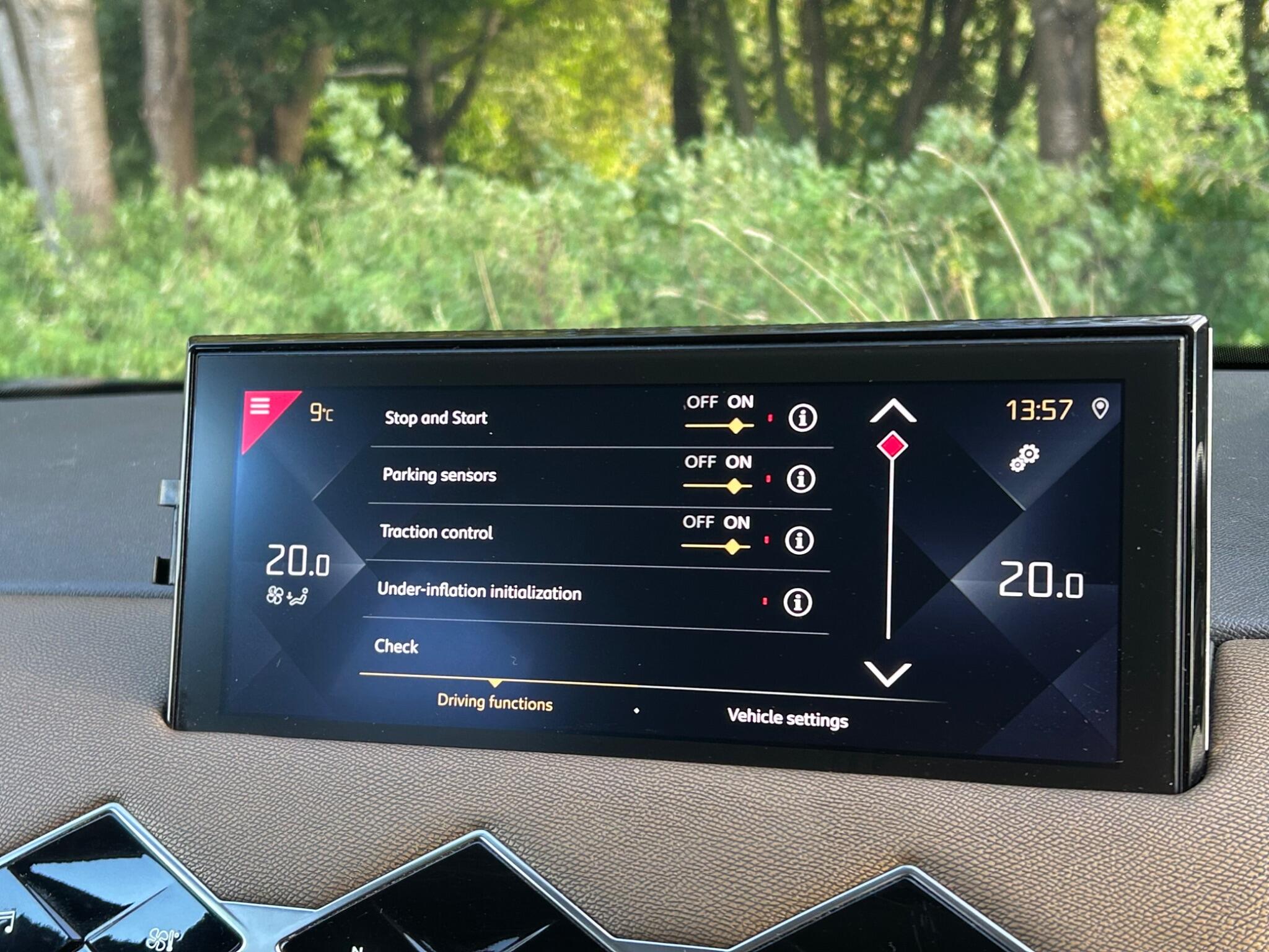 DS Automobiles DS 3 Crossback view 46