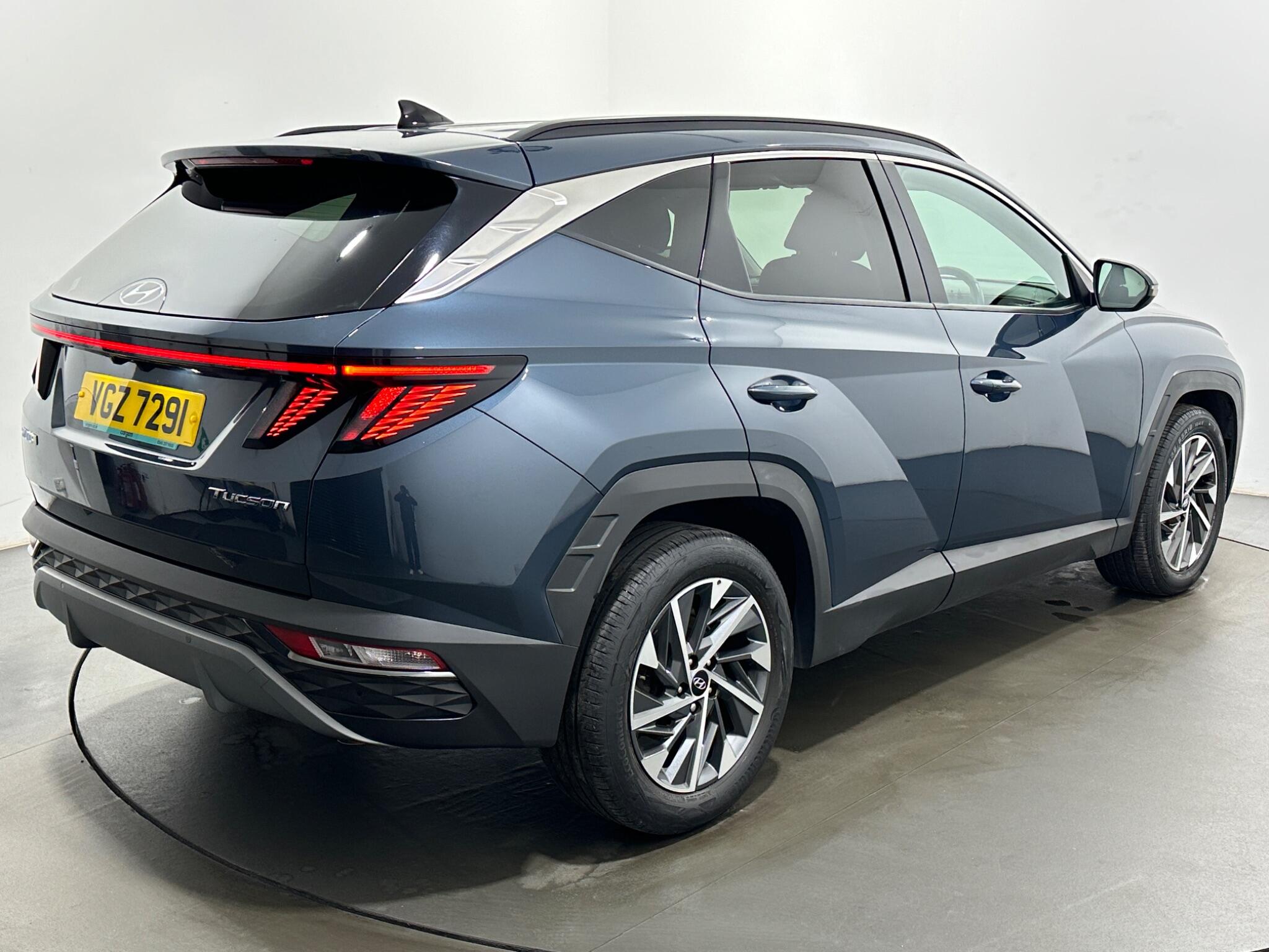 Hyundai Tucson view 50