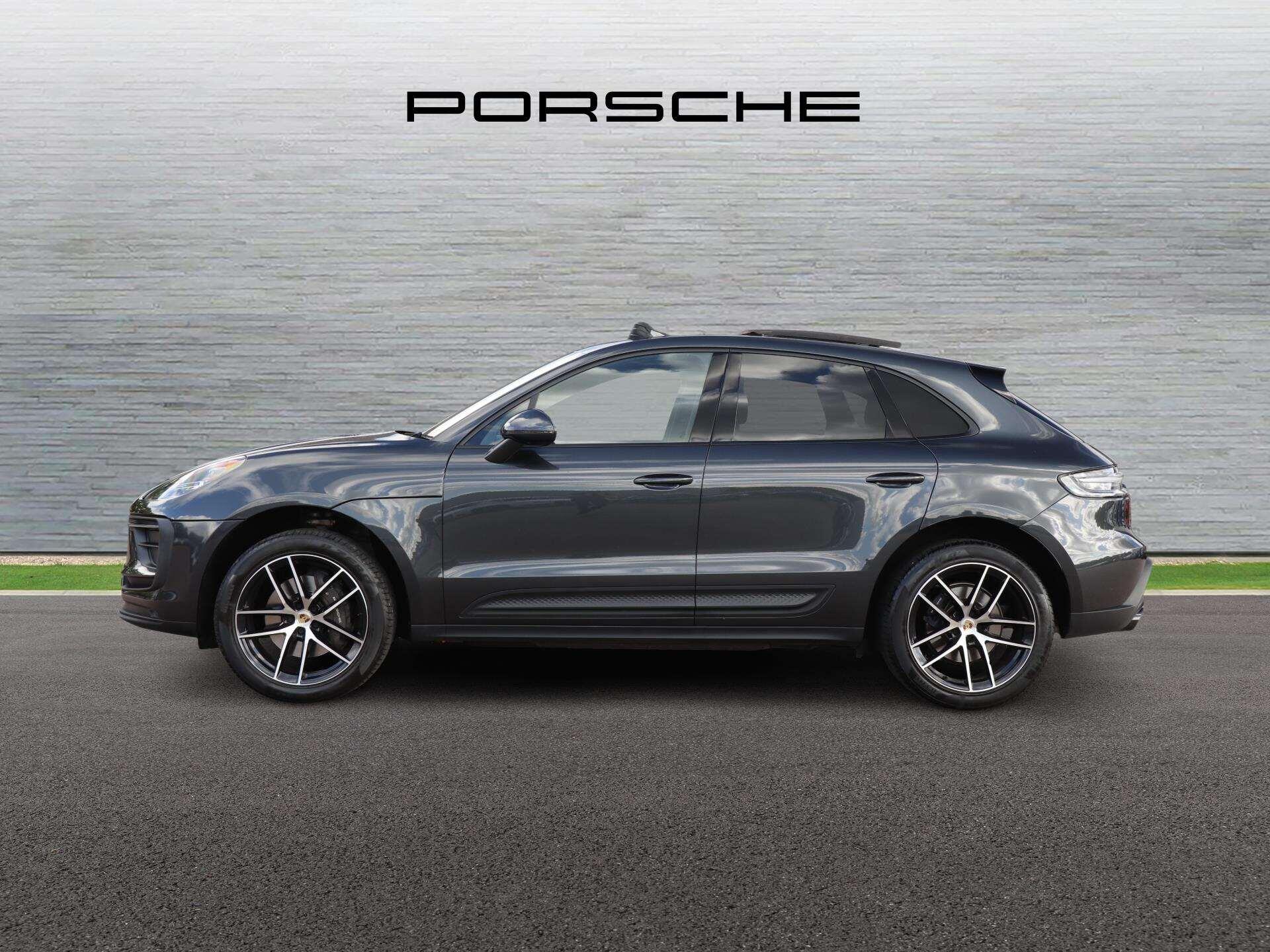 Porsche Macan view 6