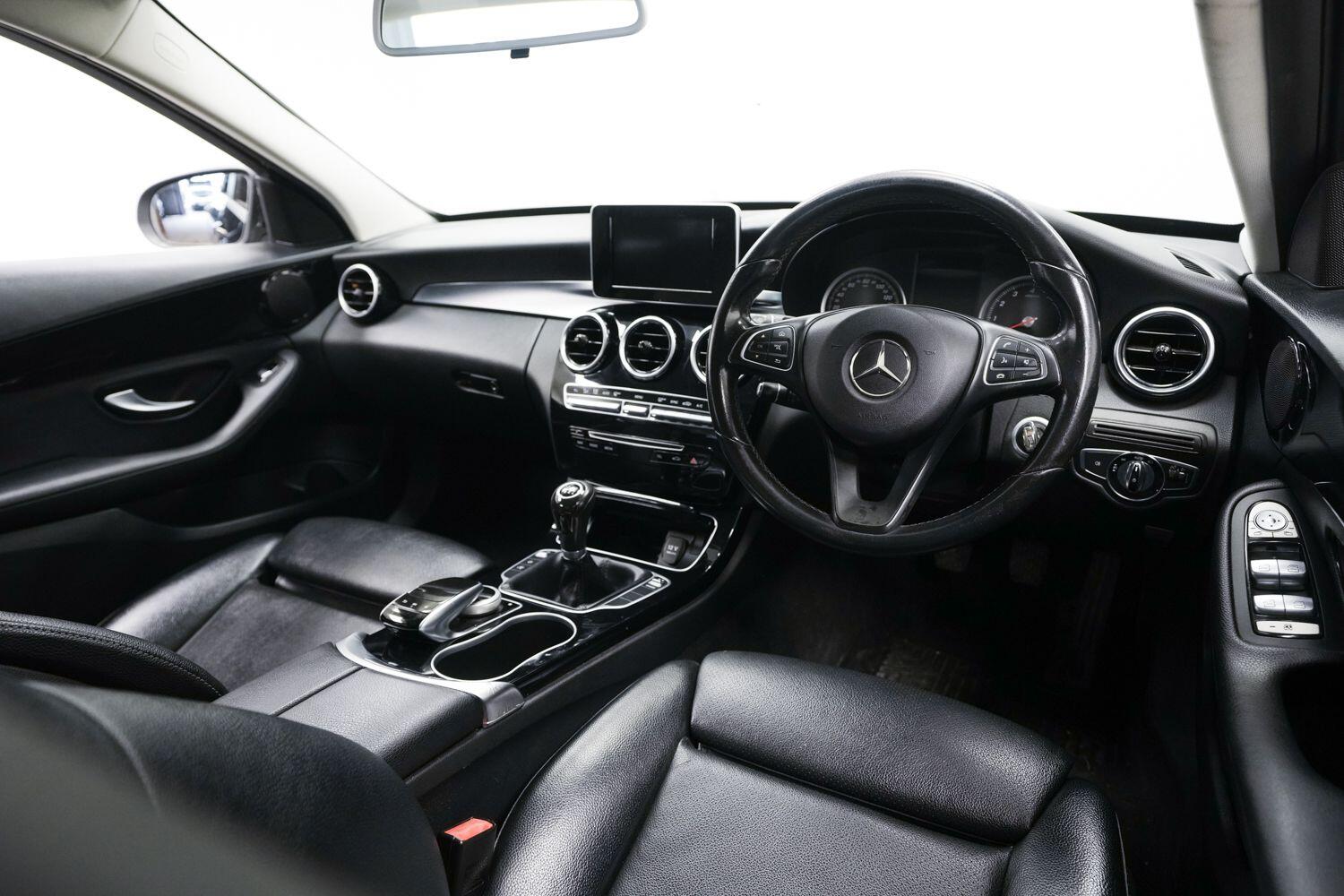 Mercedes-Benz C-Class view 8