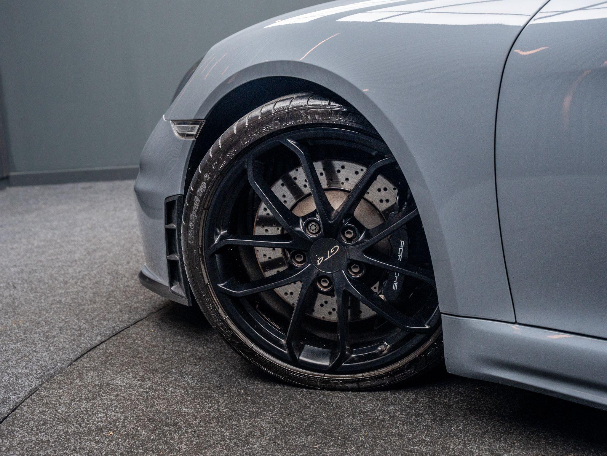 Porsche Cayman view 13