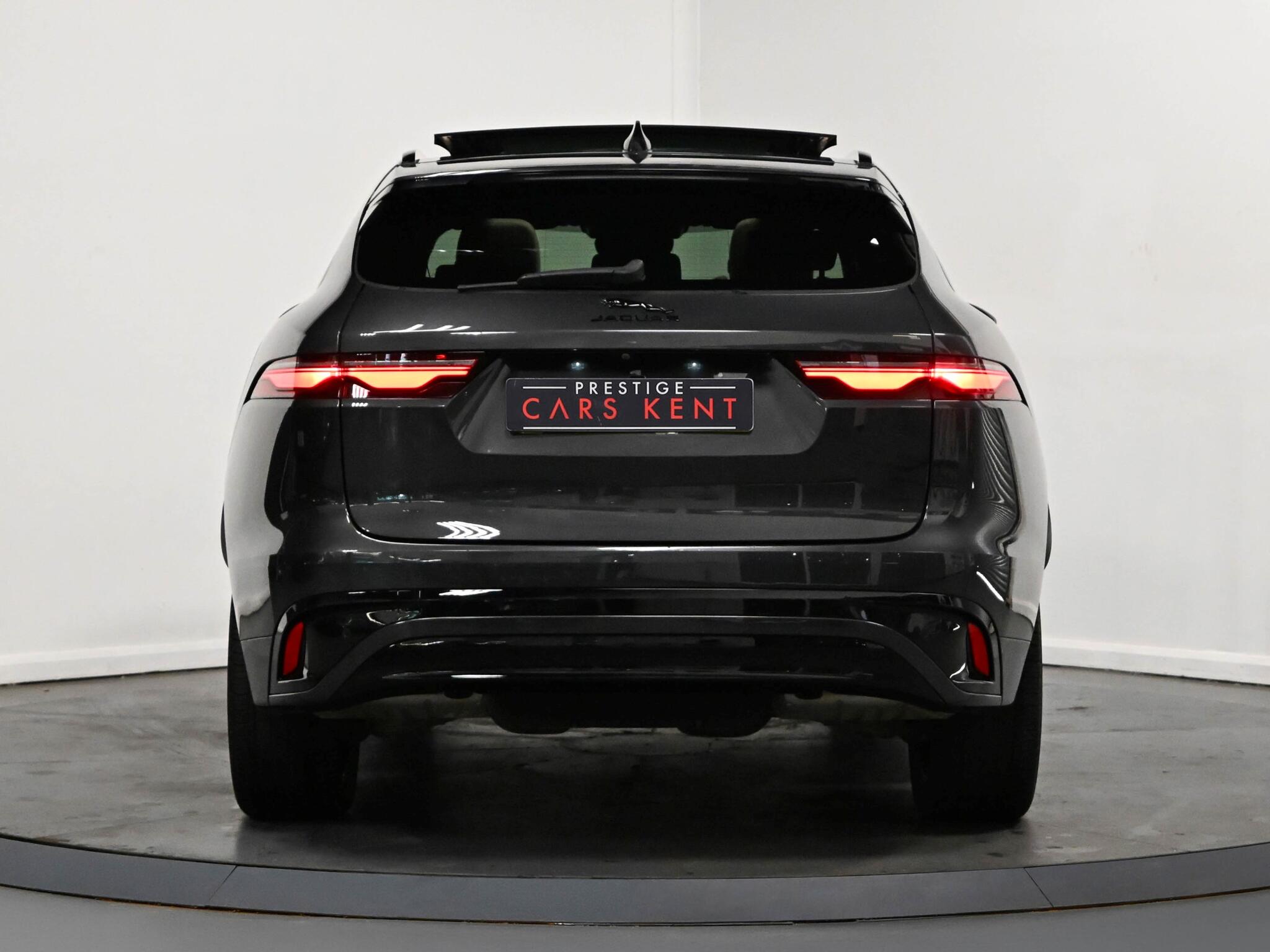 Jaguar F-Pace view 6
