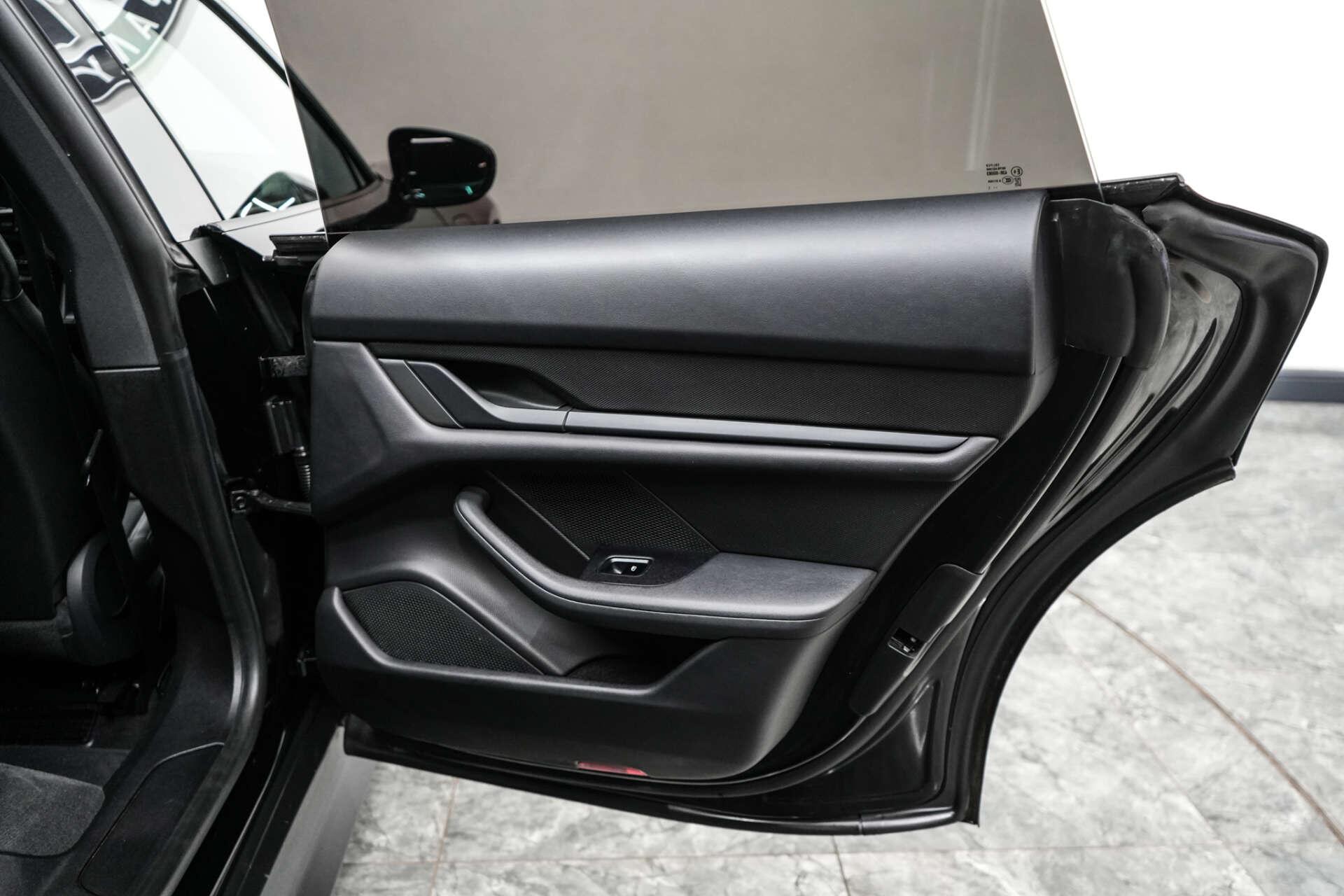 Porsche Taycan view 19