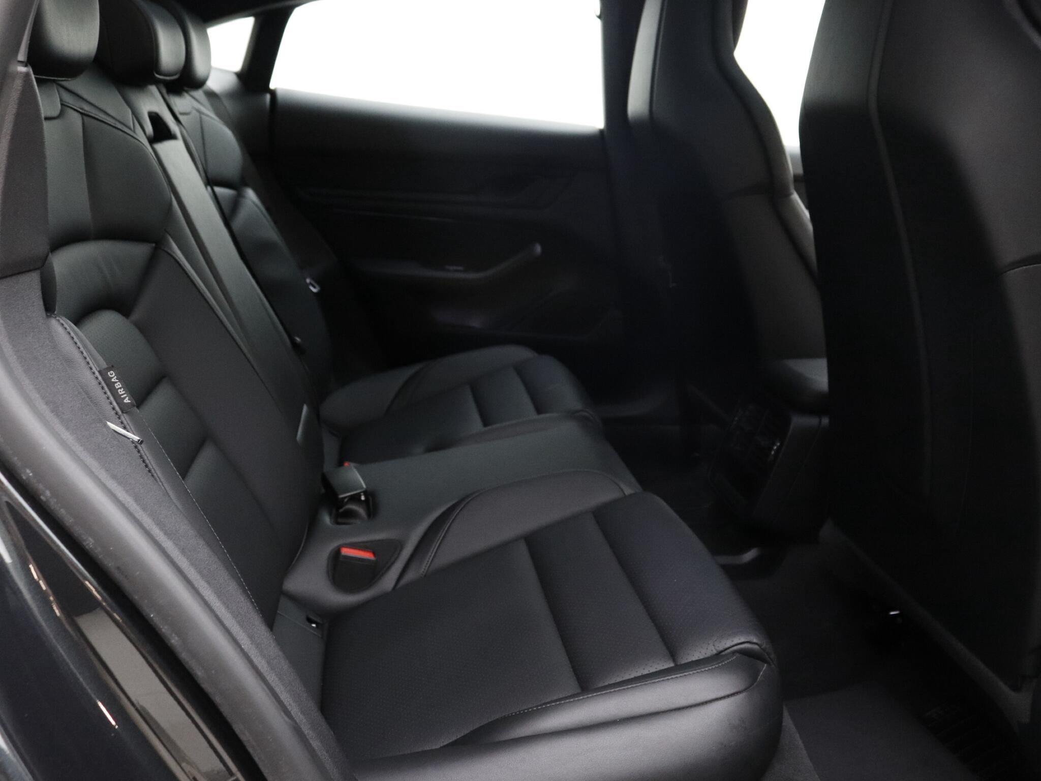 Porsche Taycan view 24