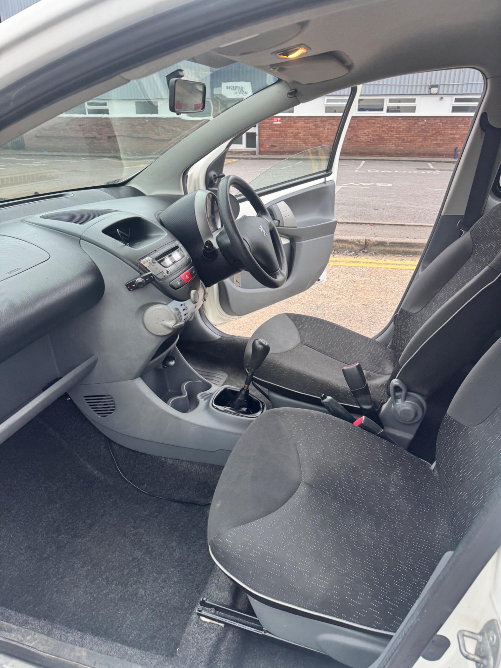 Peugeot 107 view 23
