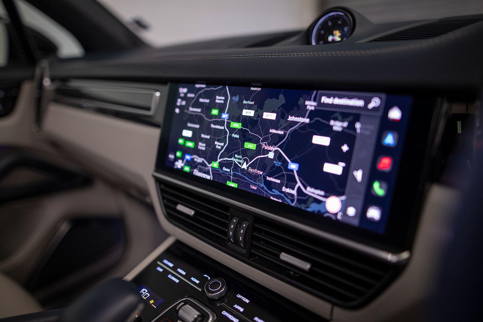 Porsche Cayenne view 27