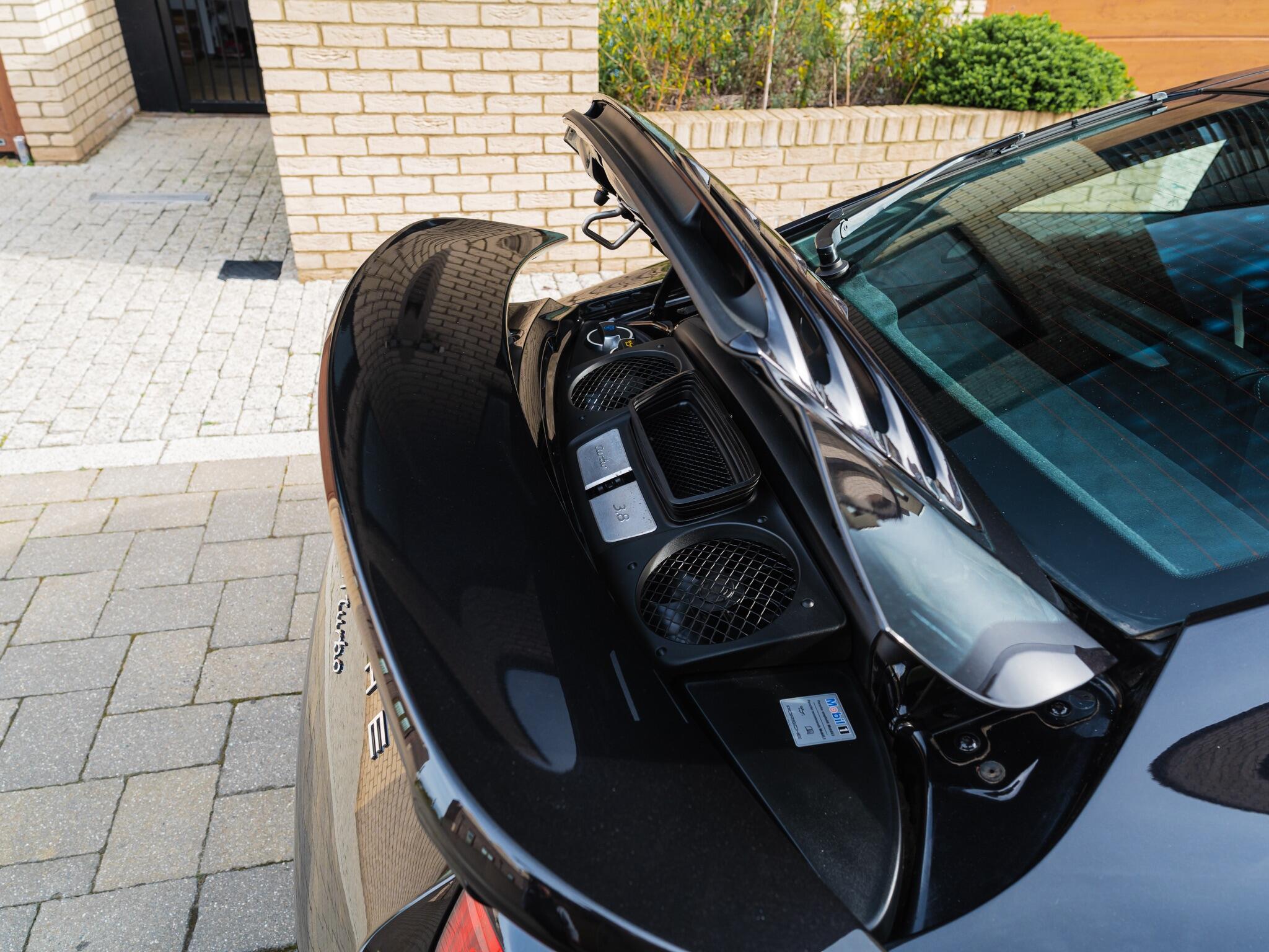 Porsche 911 view 57