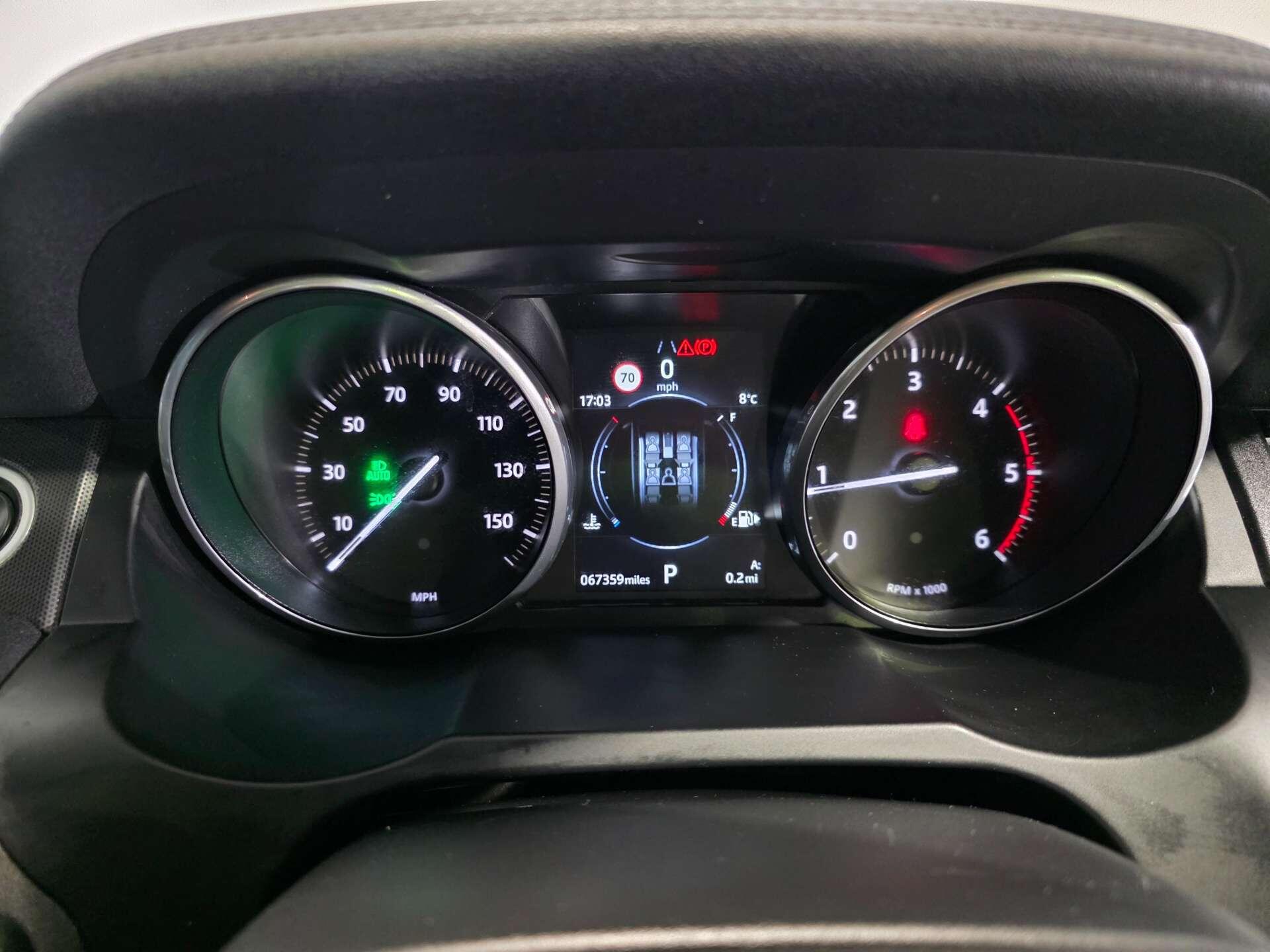 Land Rover Range Rover Evoque view 31