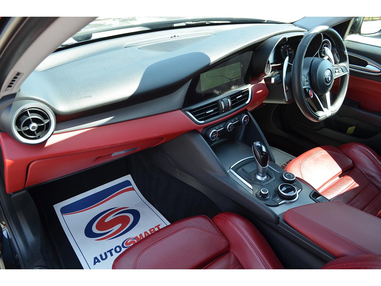 Alfa Romeo Giulia view 19
