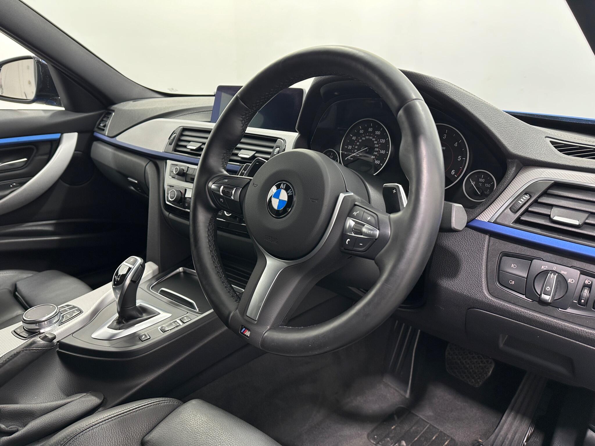 BMW 3 Series view 11
