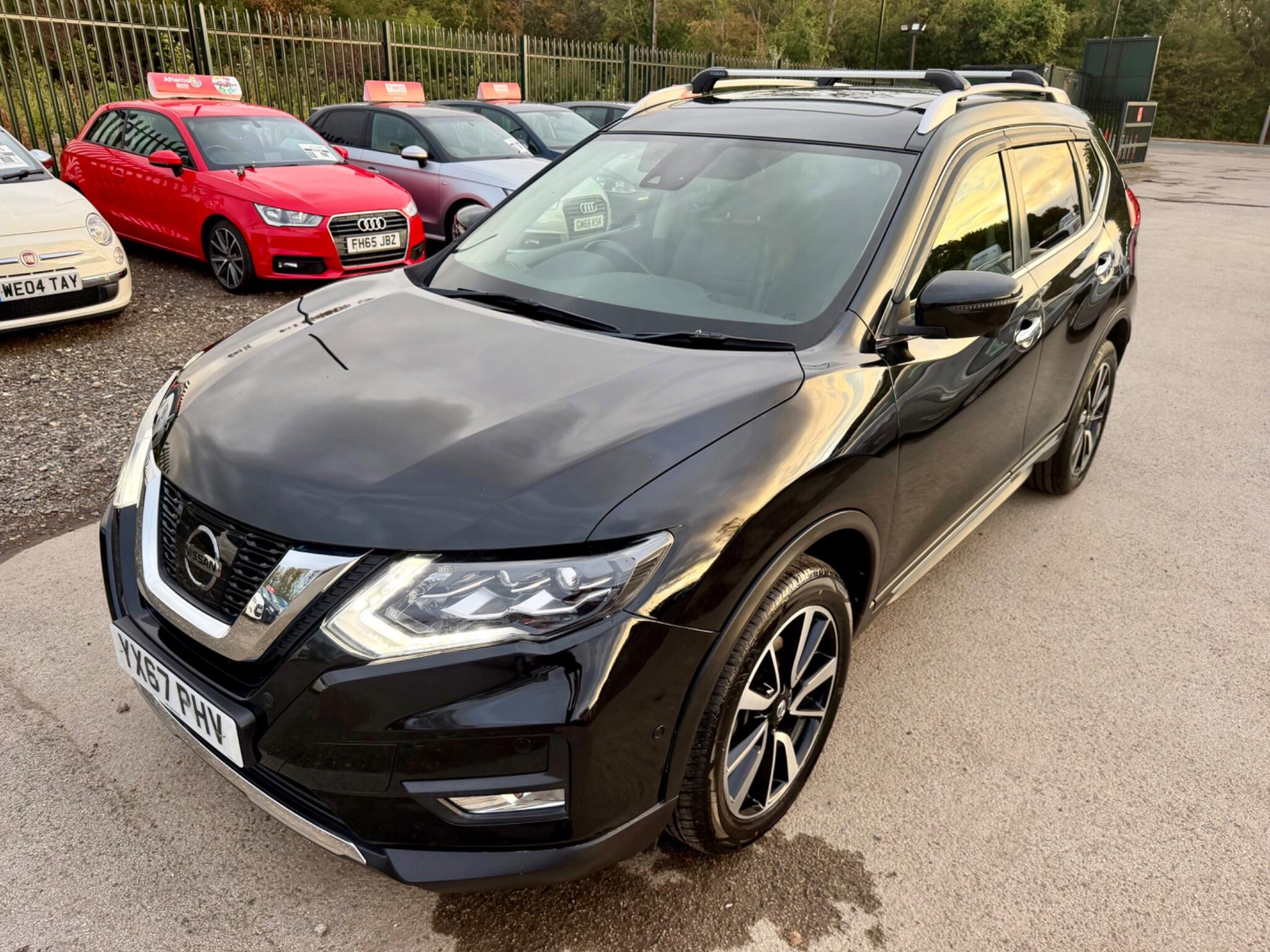 Nissan X-Trail view 4