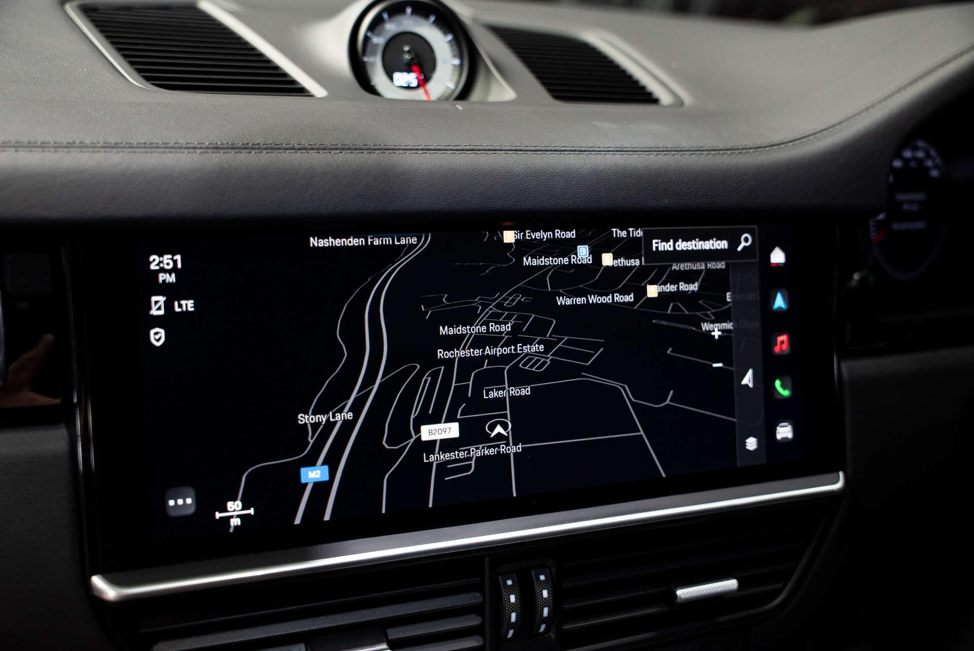 Porsche Cayenne view 13