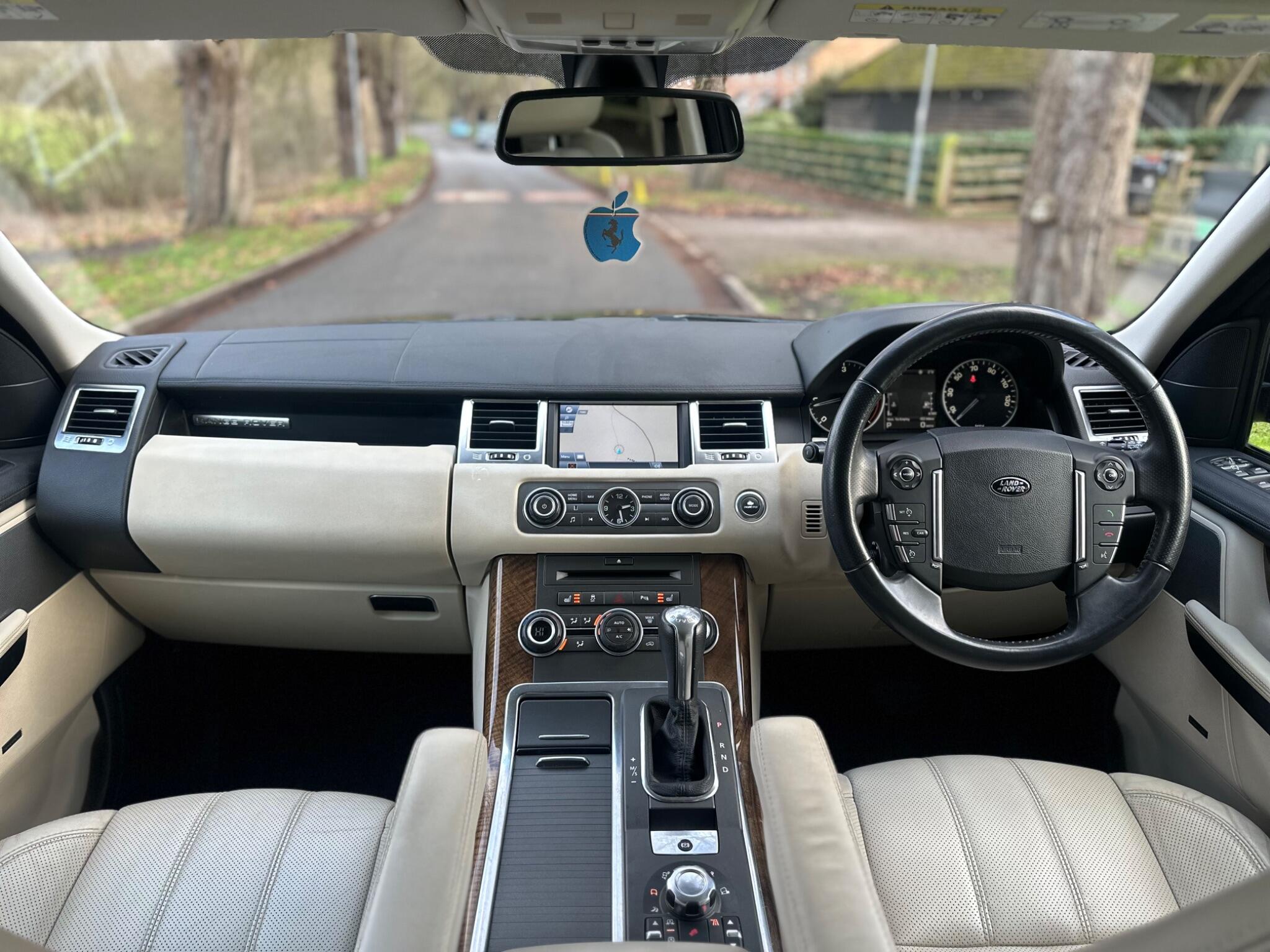 2011 Land Rover Range Rover Sport image 22