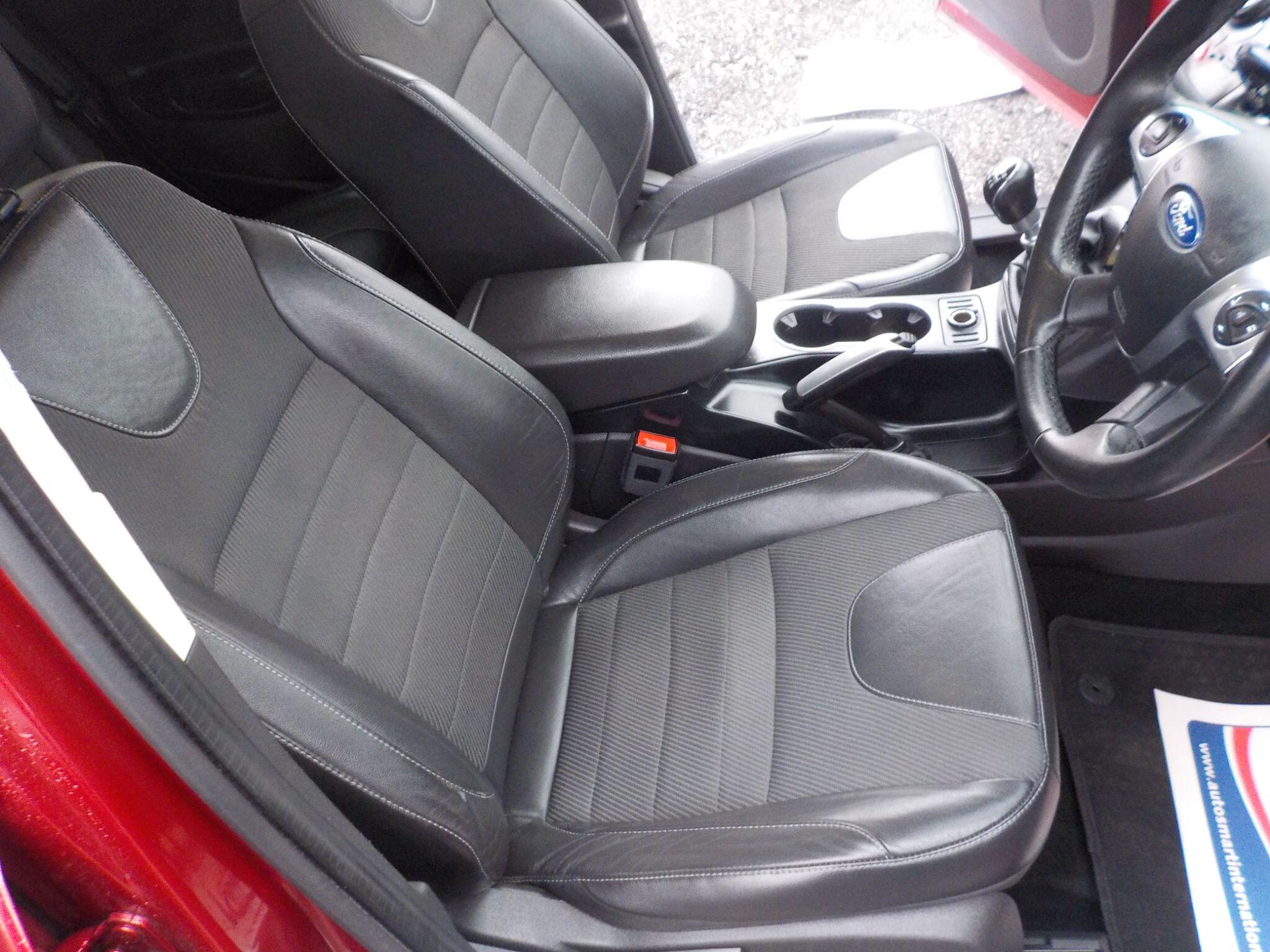 Ford Kuga 1.5T EcoBoost Titanium 2WD Euro 6 (s/s) 5dr