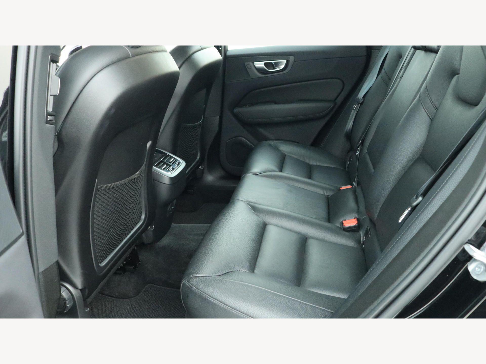 Volvo XC60 view 30